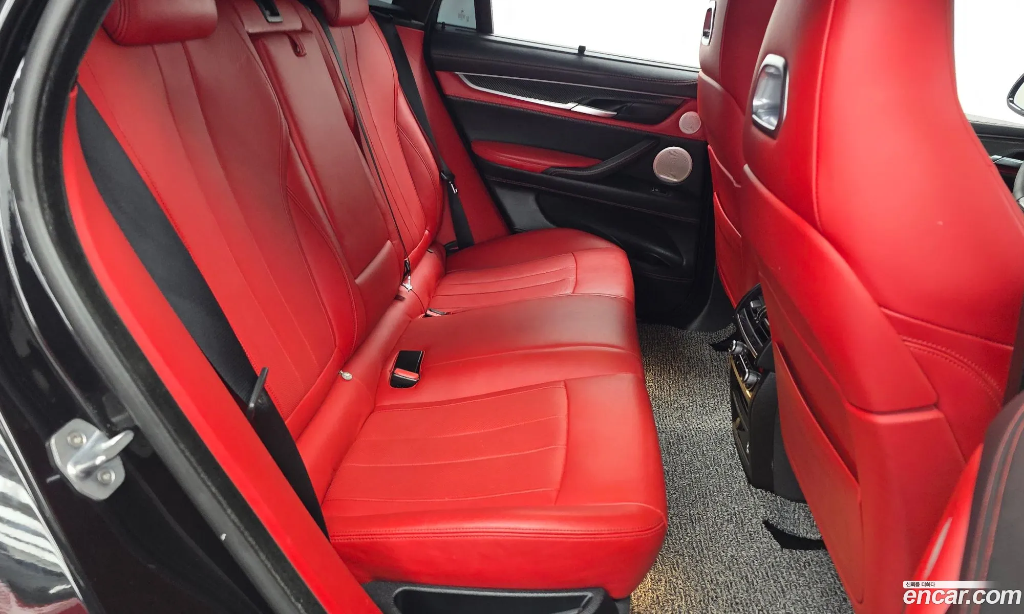 BMW X6 M 2018 WBSKW810XJ0W23768 — 35