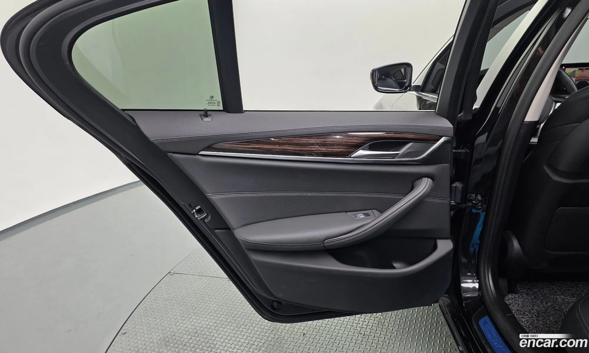 BMW 5 Series 2021 — 9