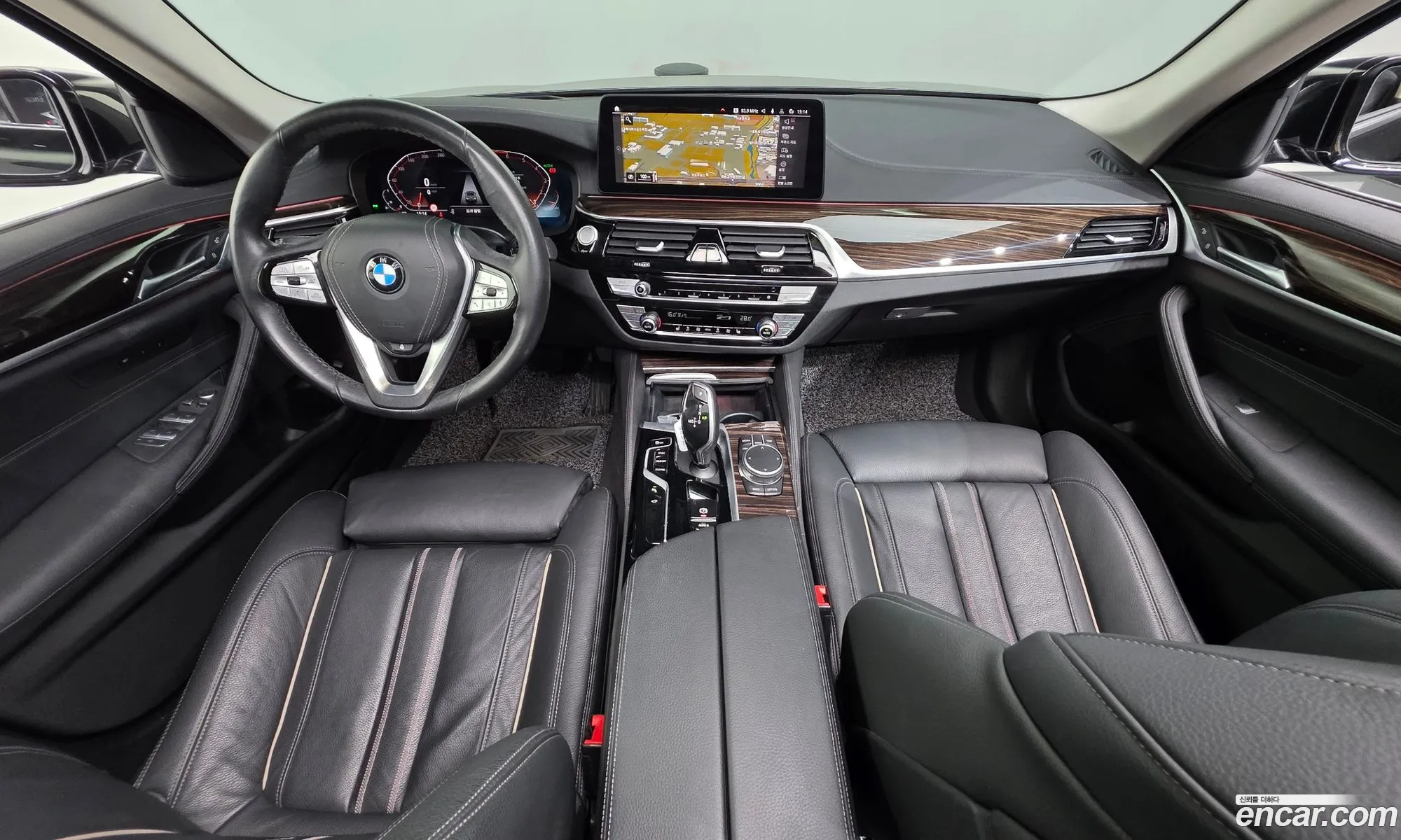 BMW 5 Series 2021 — 28