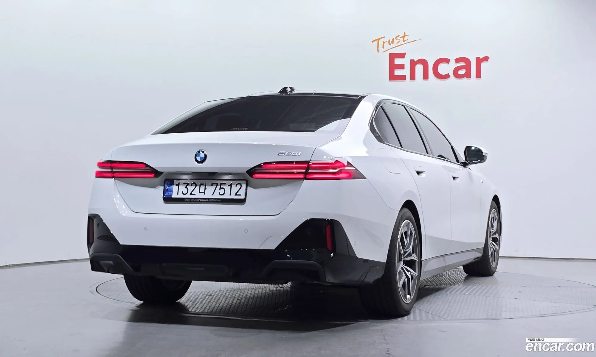 BMW 5 Series 2024 — 29