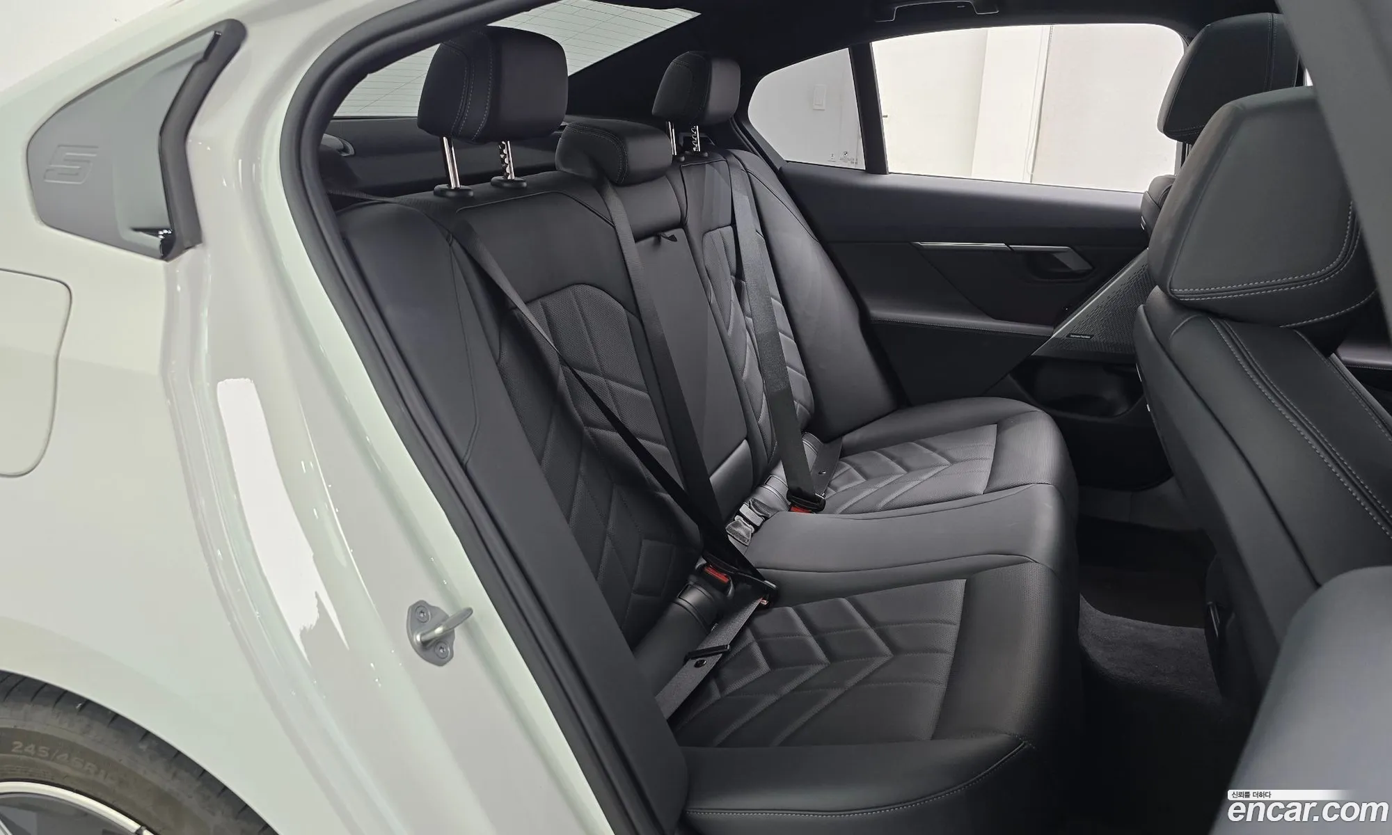 BMW 5 Series 2024 — 8