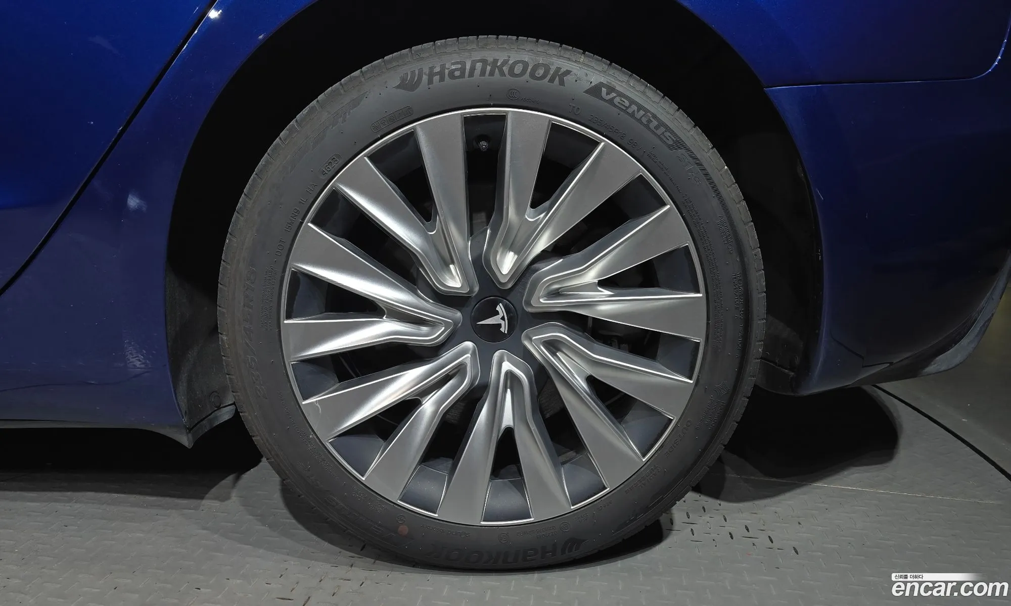 Tesla Model 3 2024 LRW3E7FS7RC129068 — 26