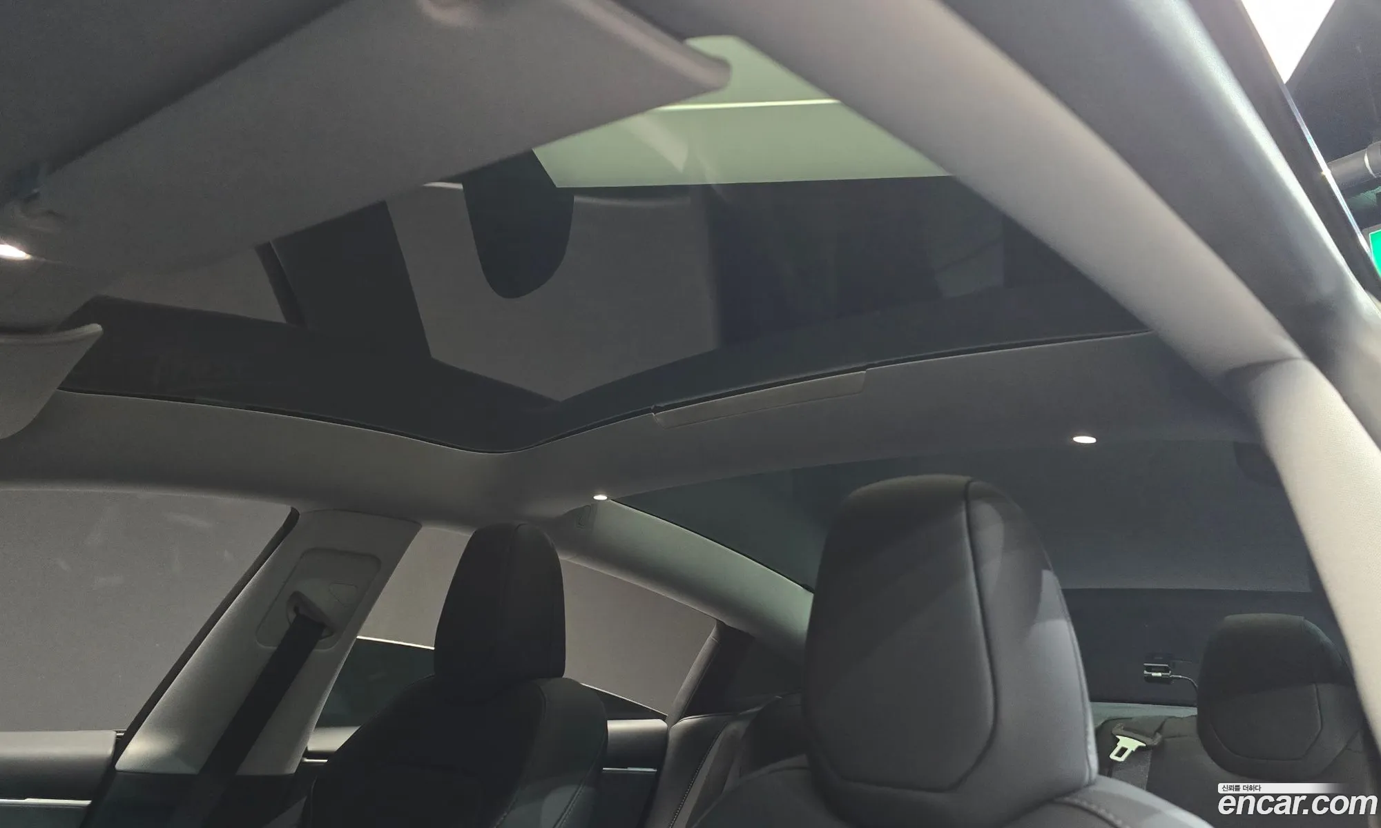 Tesla Model 3 2024 LRW3E7FS7RC129068 — 2