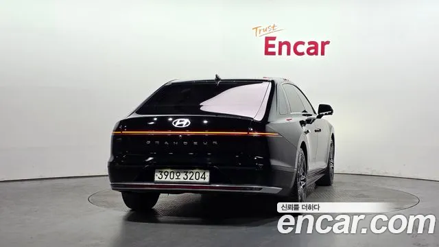 Hyundai Grandeur Hybrid 2023 — 3