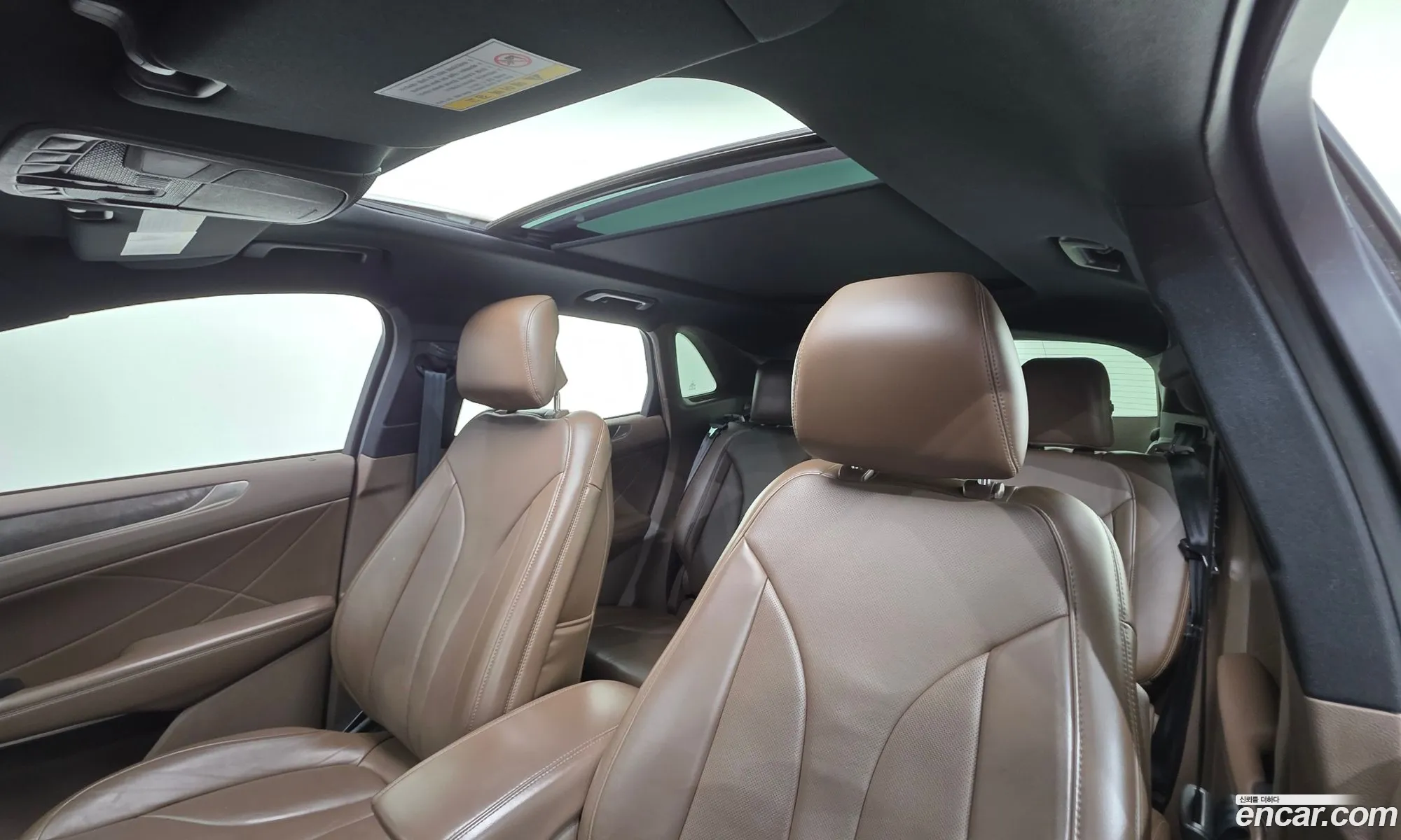 Lincoln MKC 2017 5LMCJ3D97HUL39579 — 4