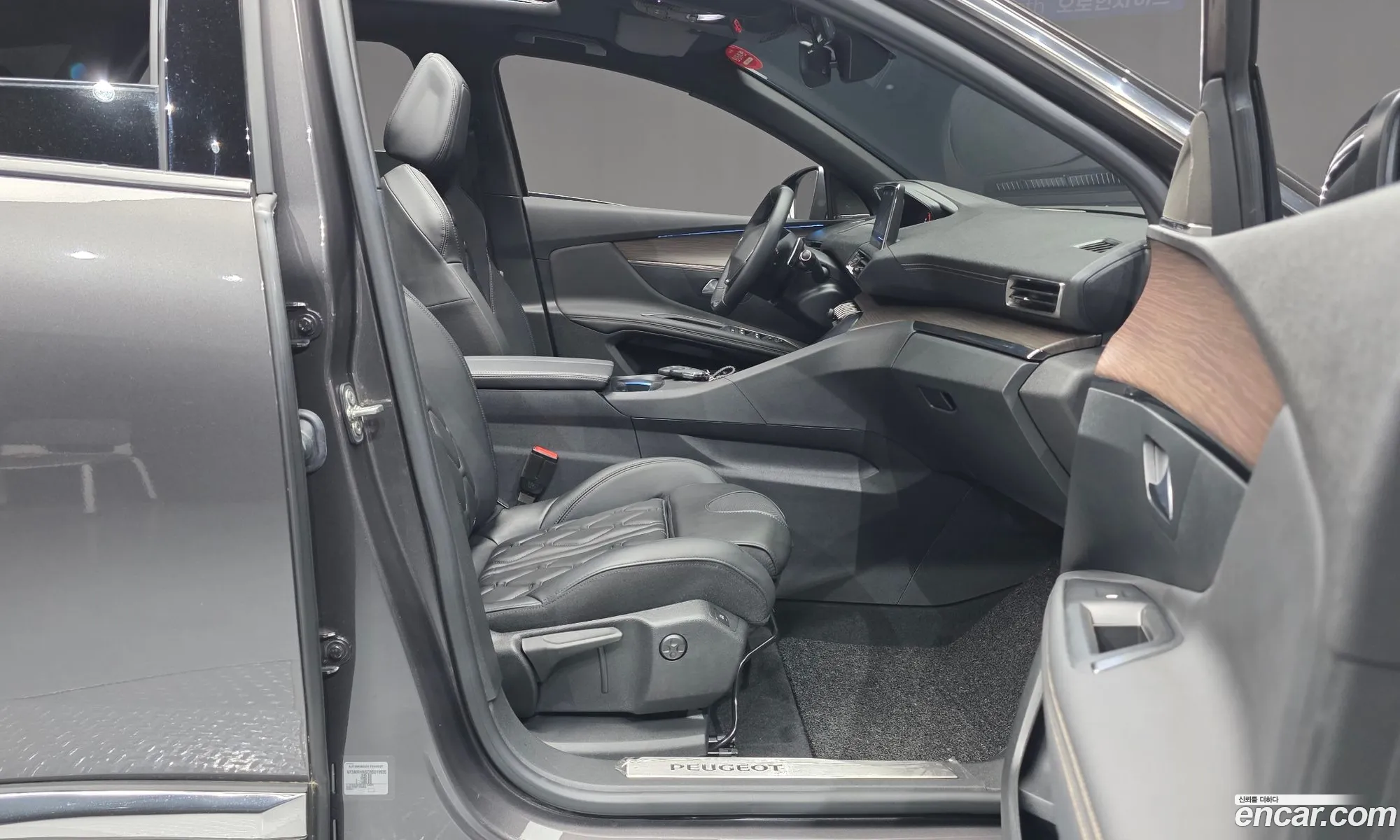 Peugeot 3008 2024 VF3MRHNSCRS019935 — 14