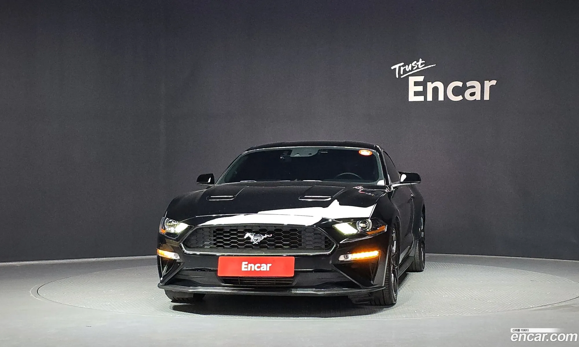 Ford Mustang 2018 — 18