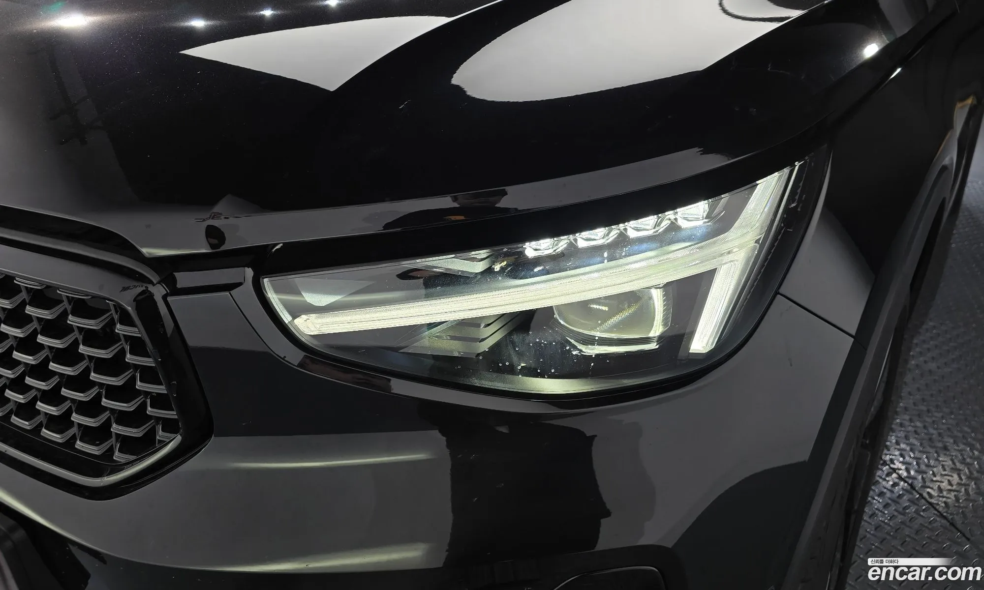 Volvo XC40 2024 — 4