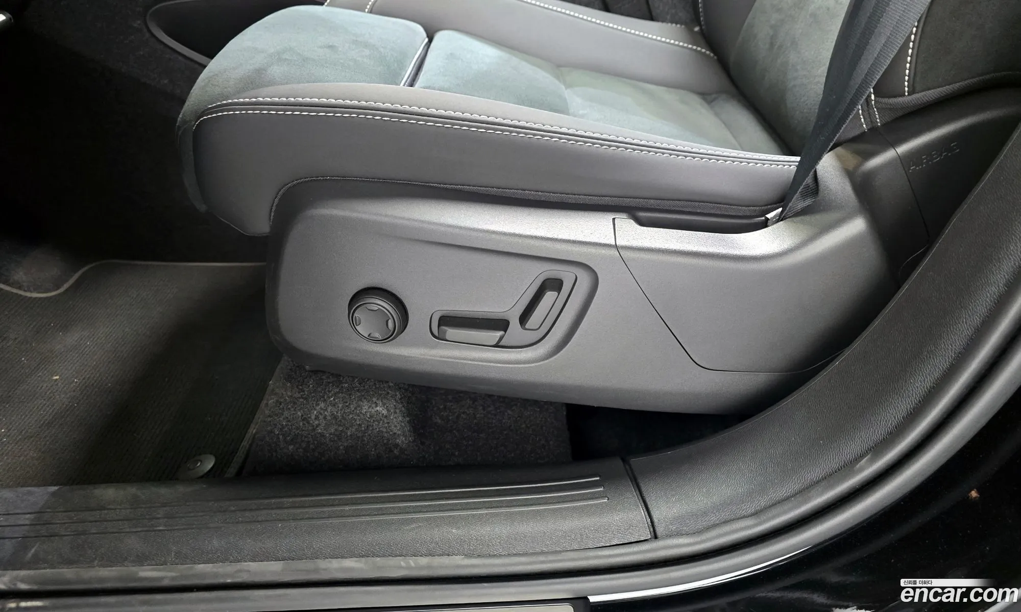 Volvo XC40 2024 — 32