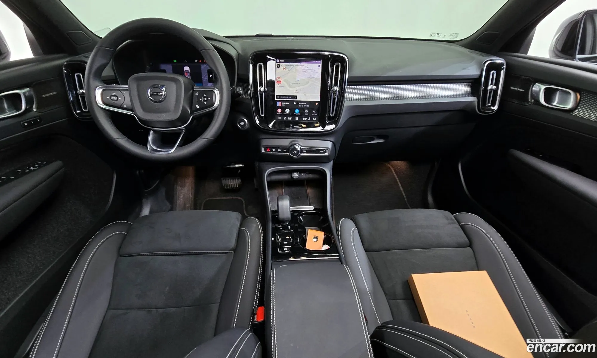 Volvo XC40 2024 — 33