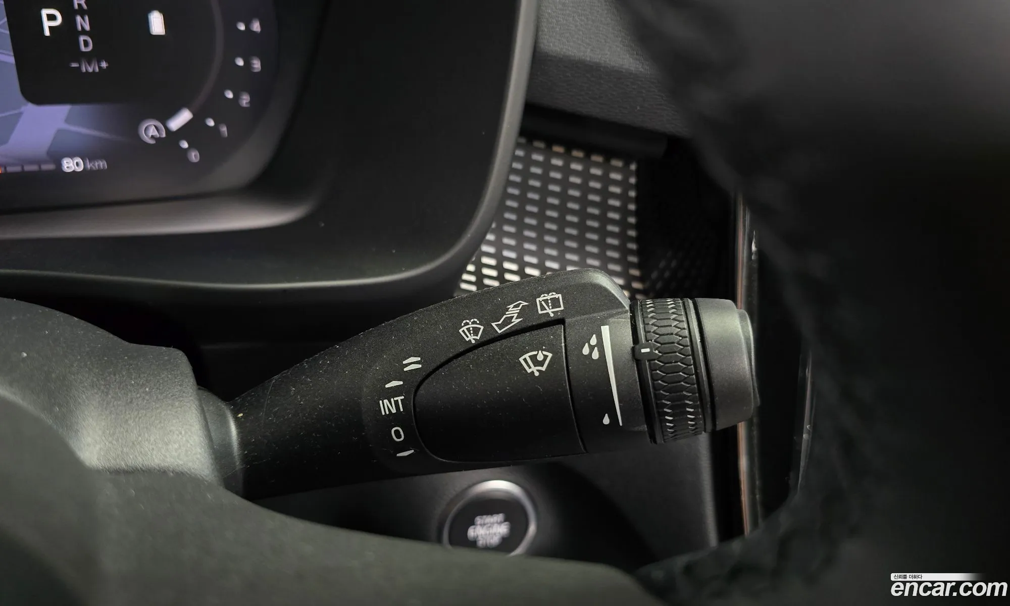 Volvo XC40 2024 — 3