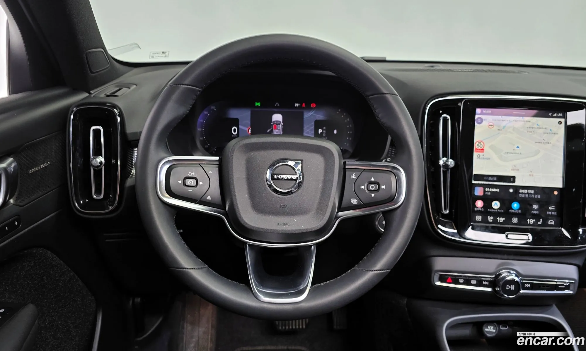 Volvo XC40 2024 — 31