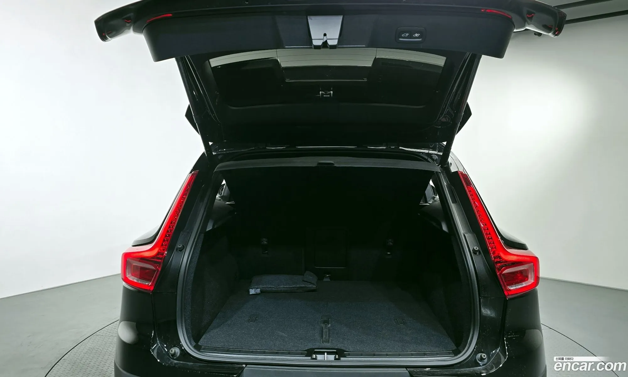 Volvo XC40 2024 — 17