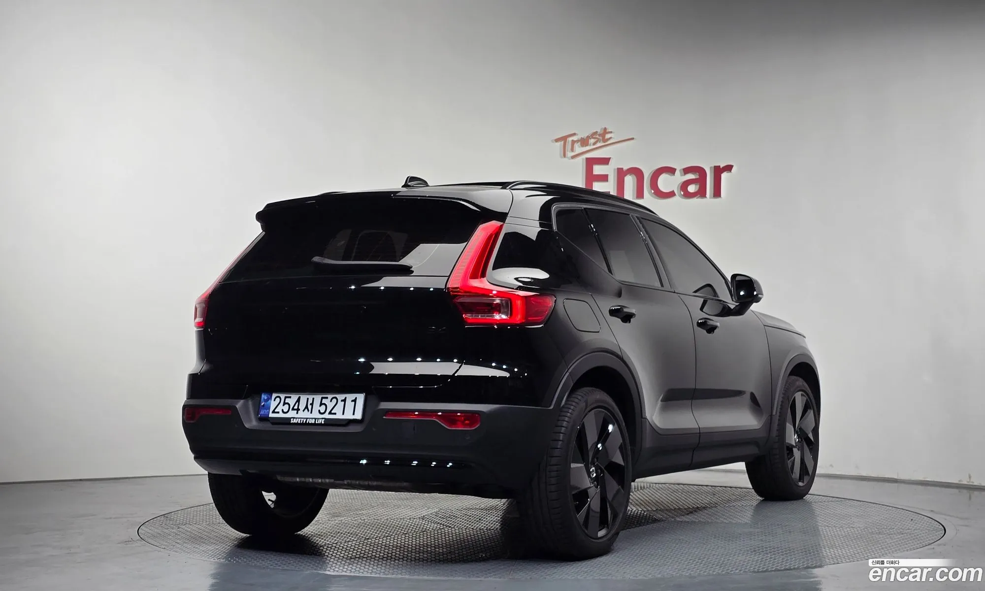 Volvo XC40 2024 — 24