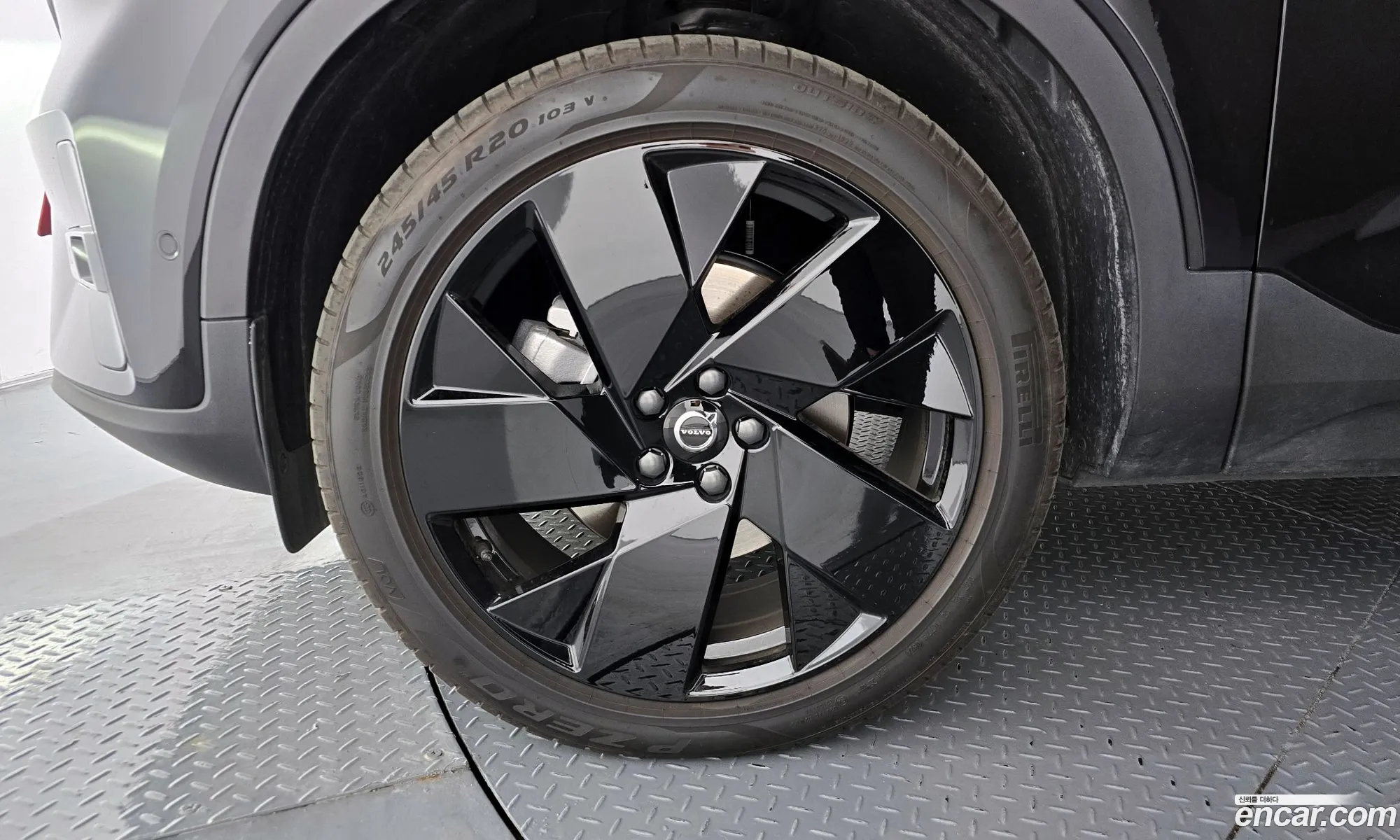 Volvo XC40 2024 — 10