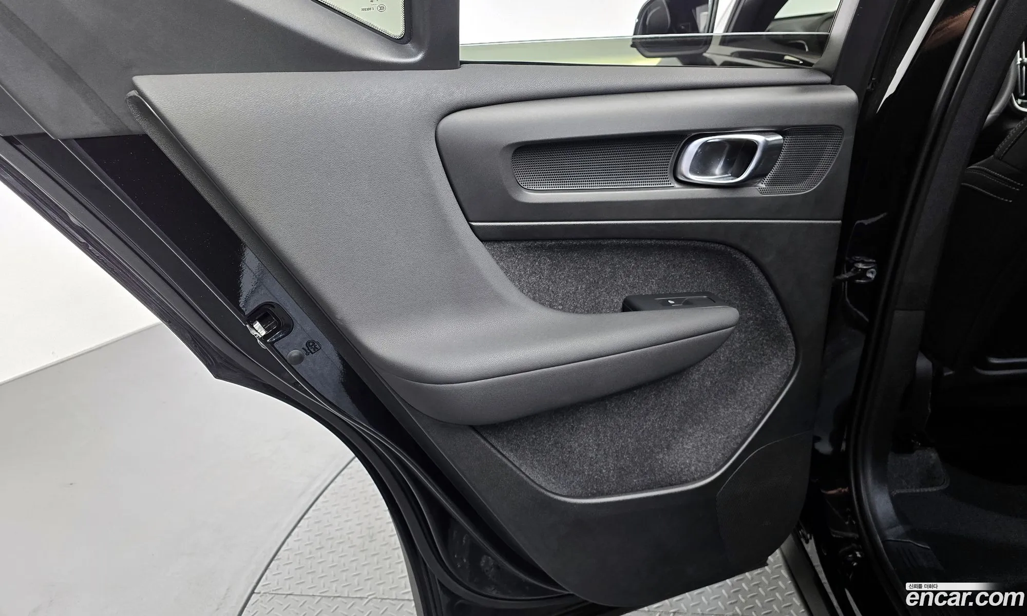 Volvo XC40 2024 — 15