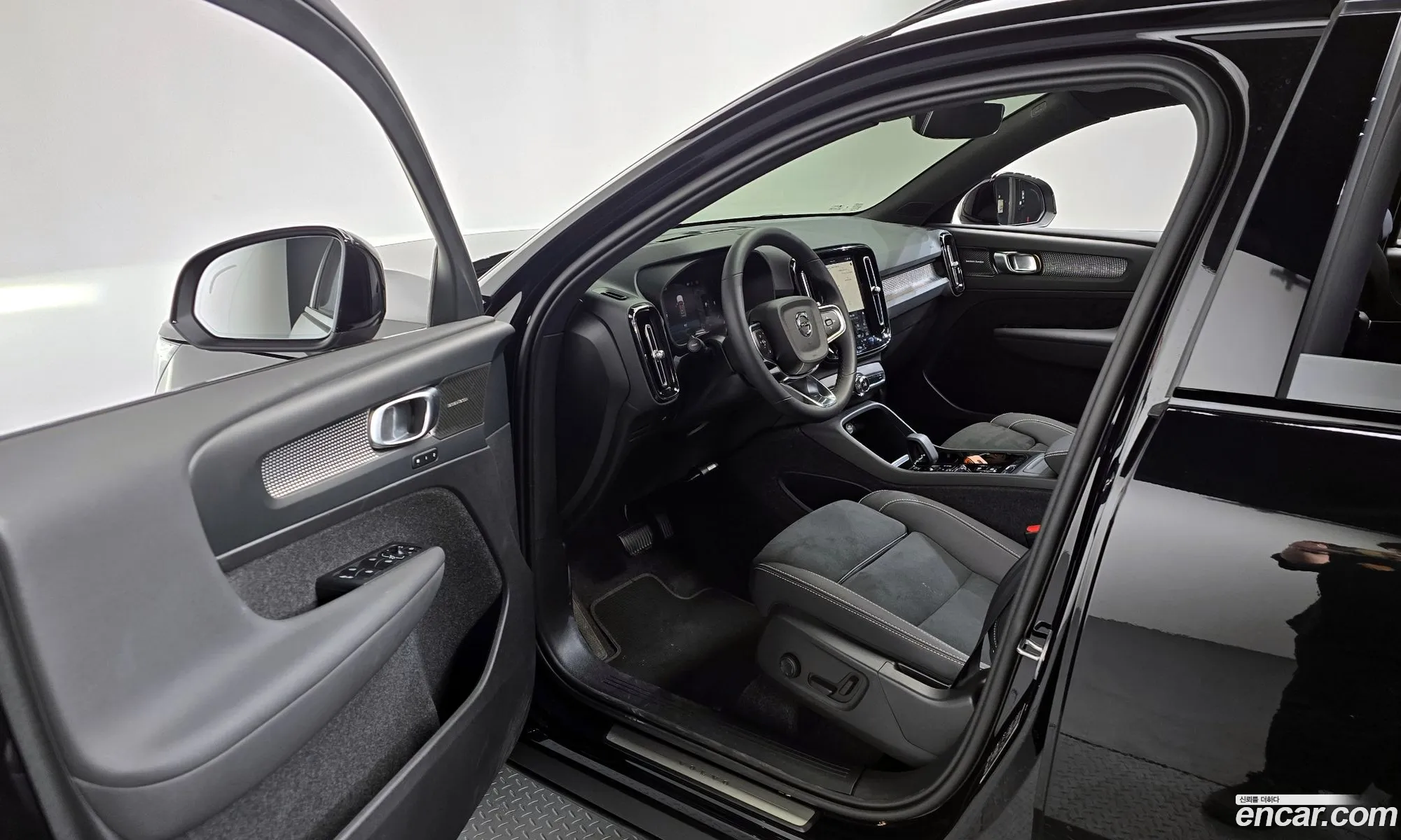 Volvo XC40 2024 — 26