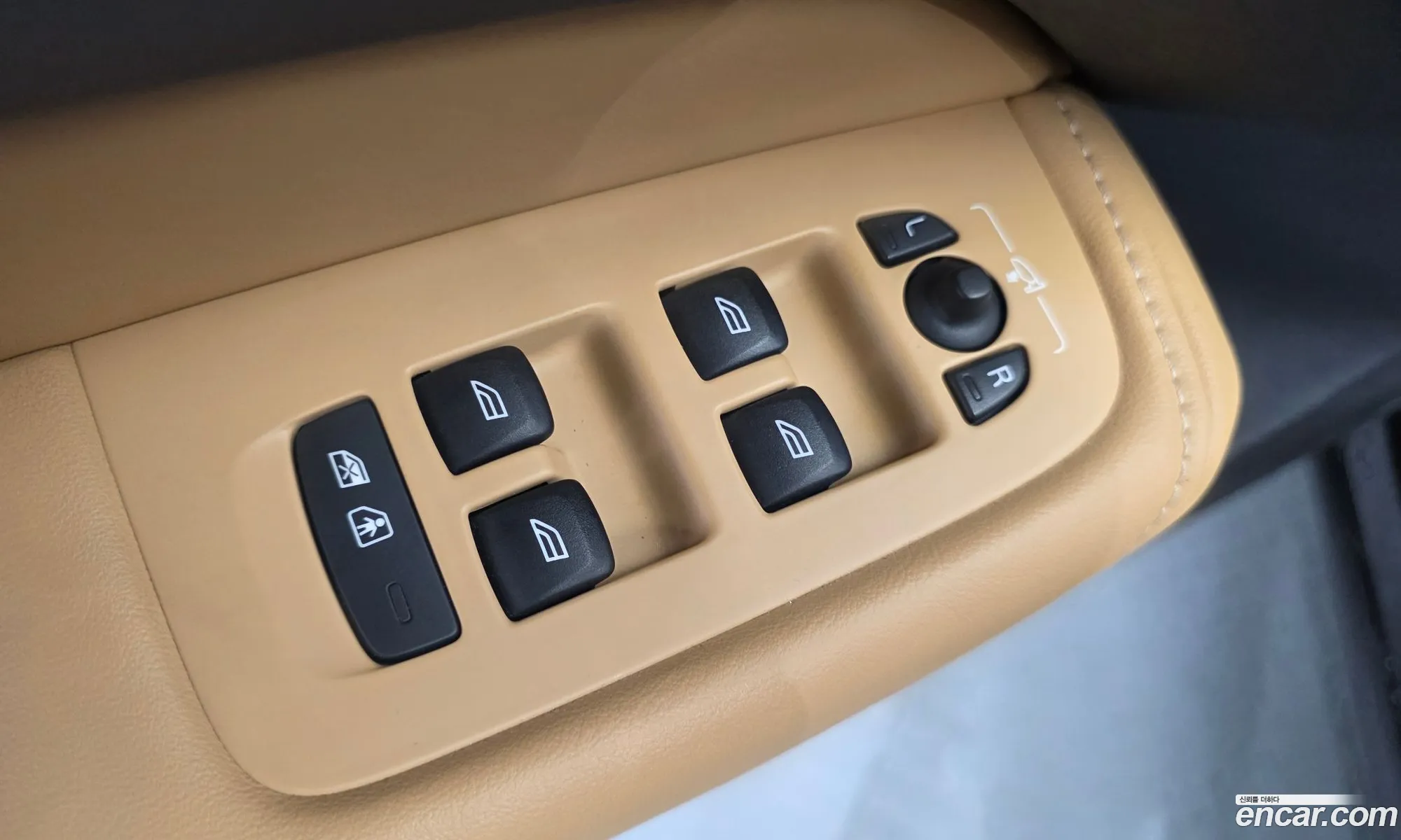 Volvo XC60 2018 — 14