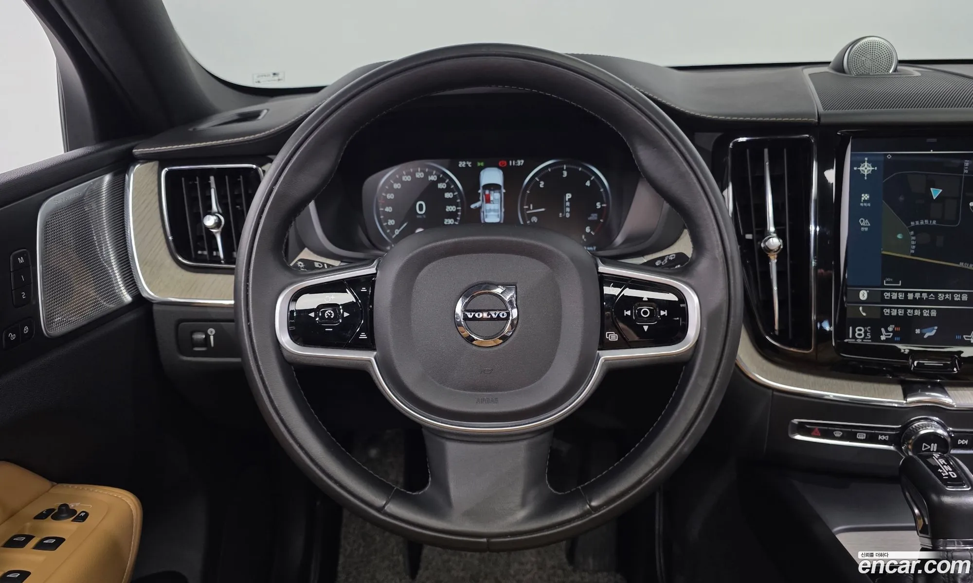 Volvo XC60 2018 — 24