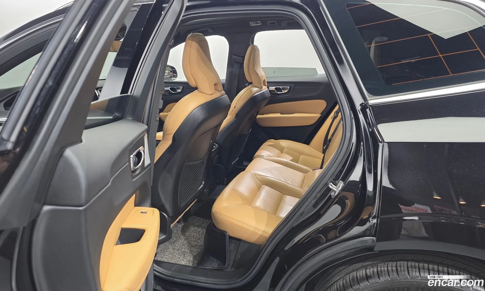 Volvo XC60 2018 — 2