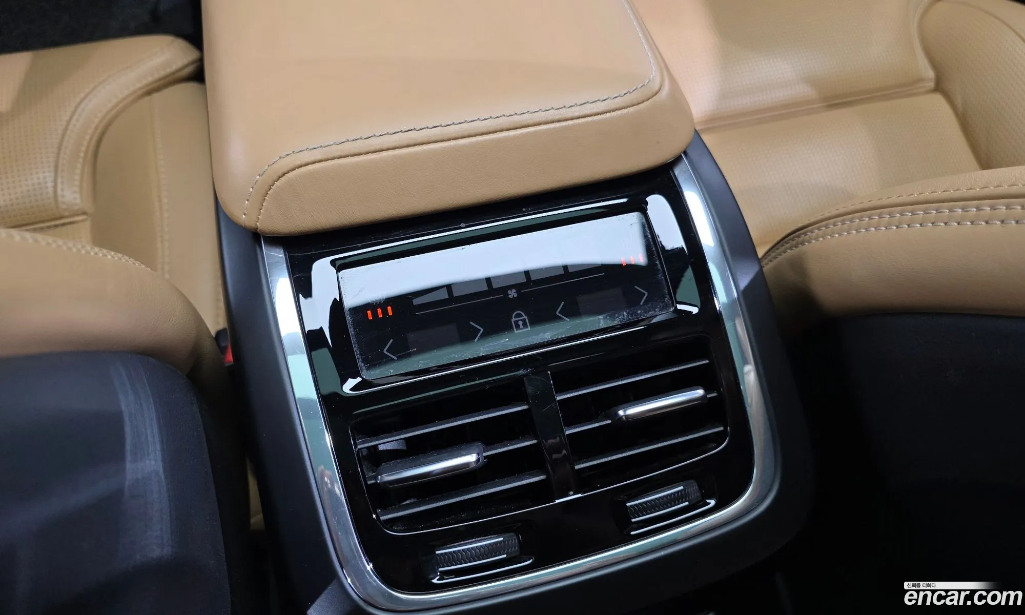 Volvo XC60 2018 — 15