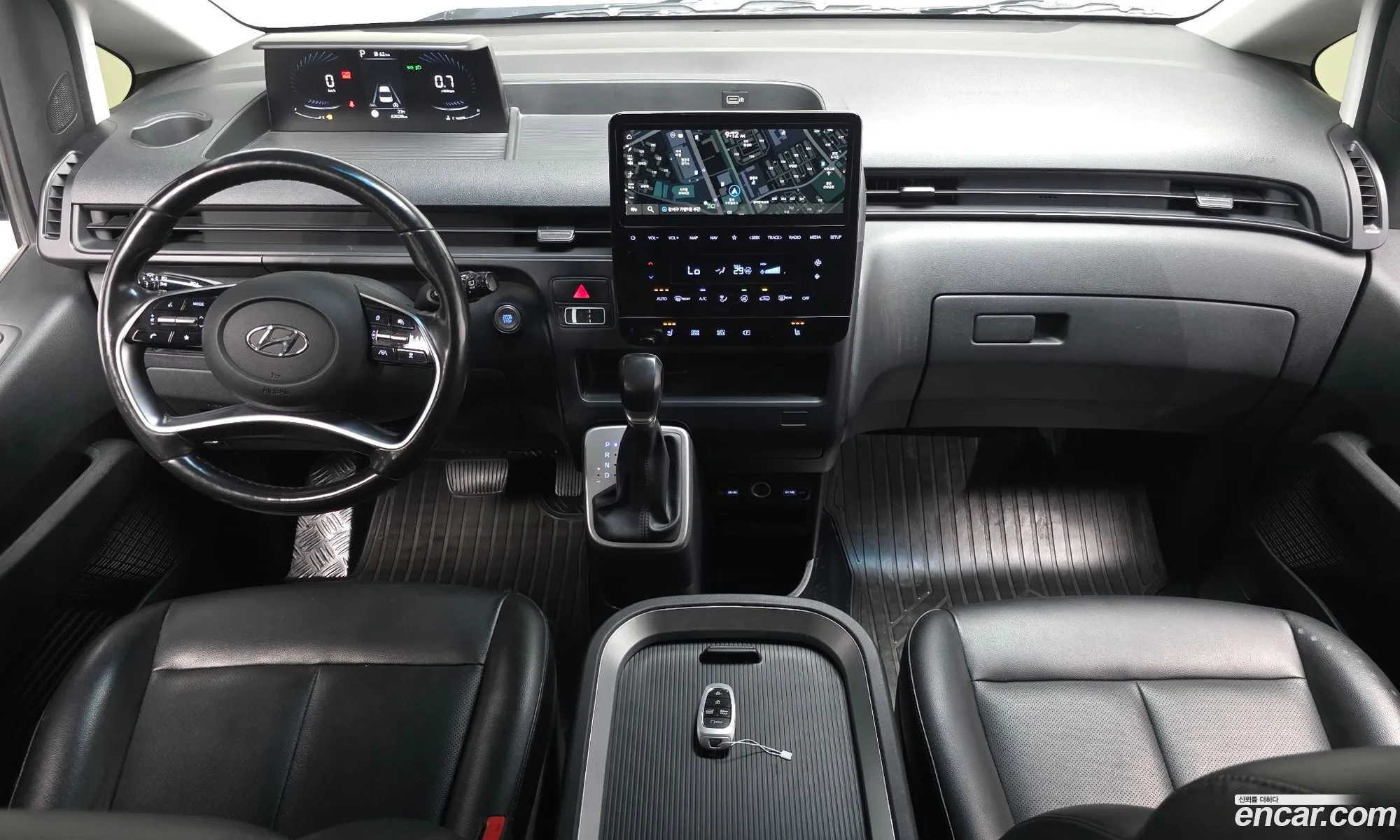 Hyundai Staria 2021 — 3