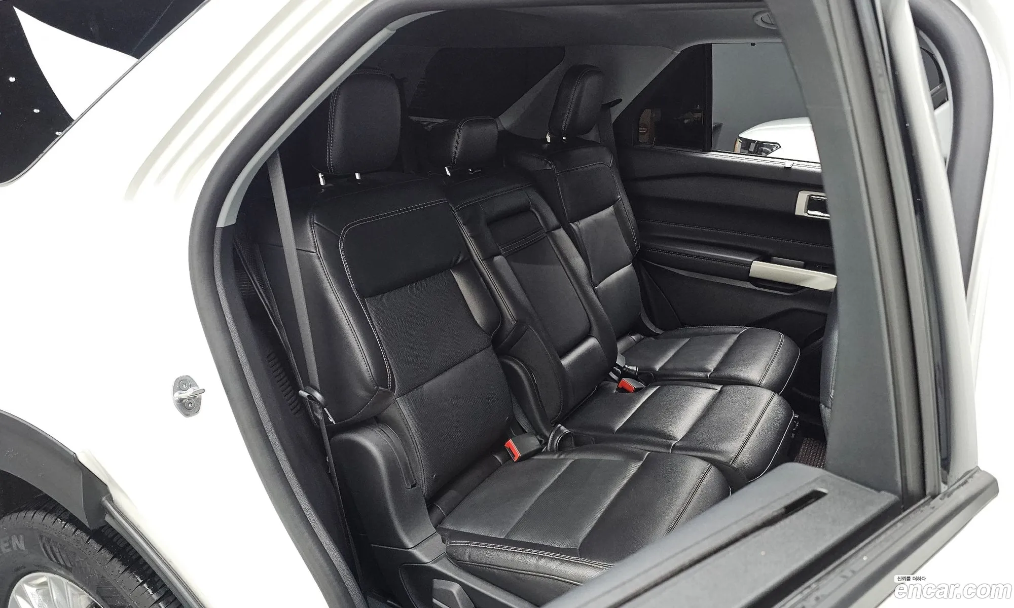 Ford Explorer 6th Gen 2021 — 16