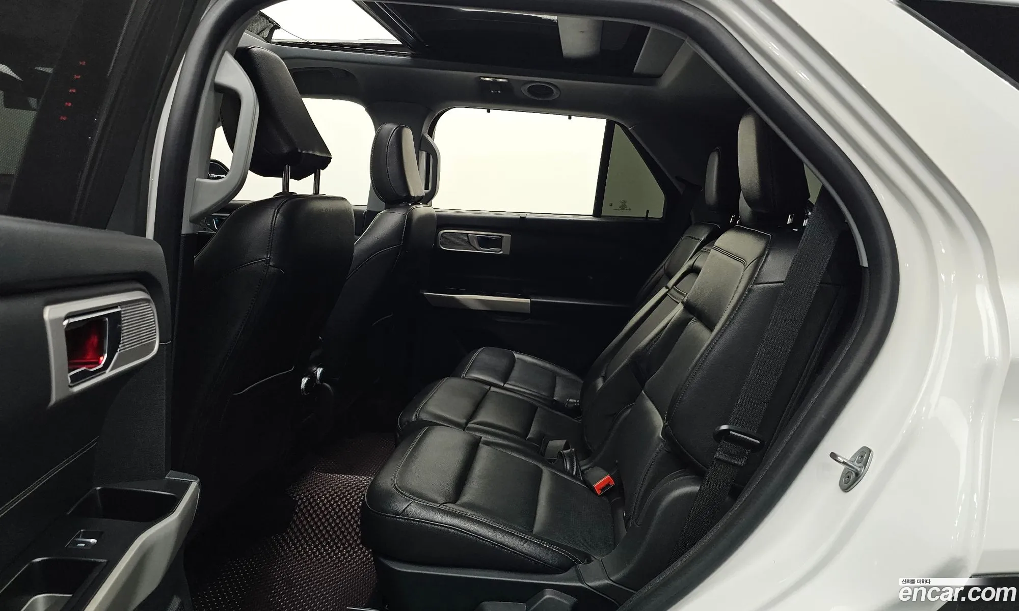 Ford Explorer 6th Gen 2021 — 8