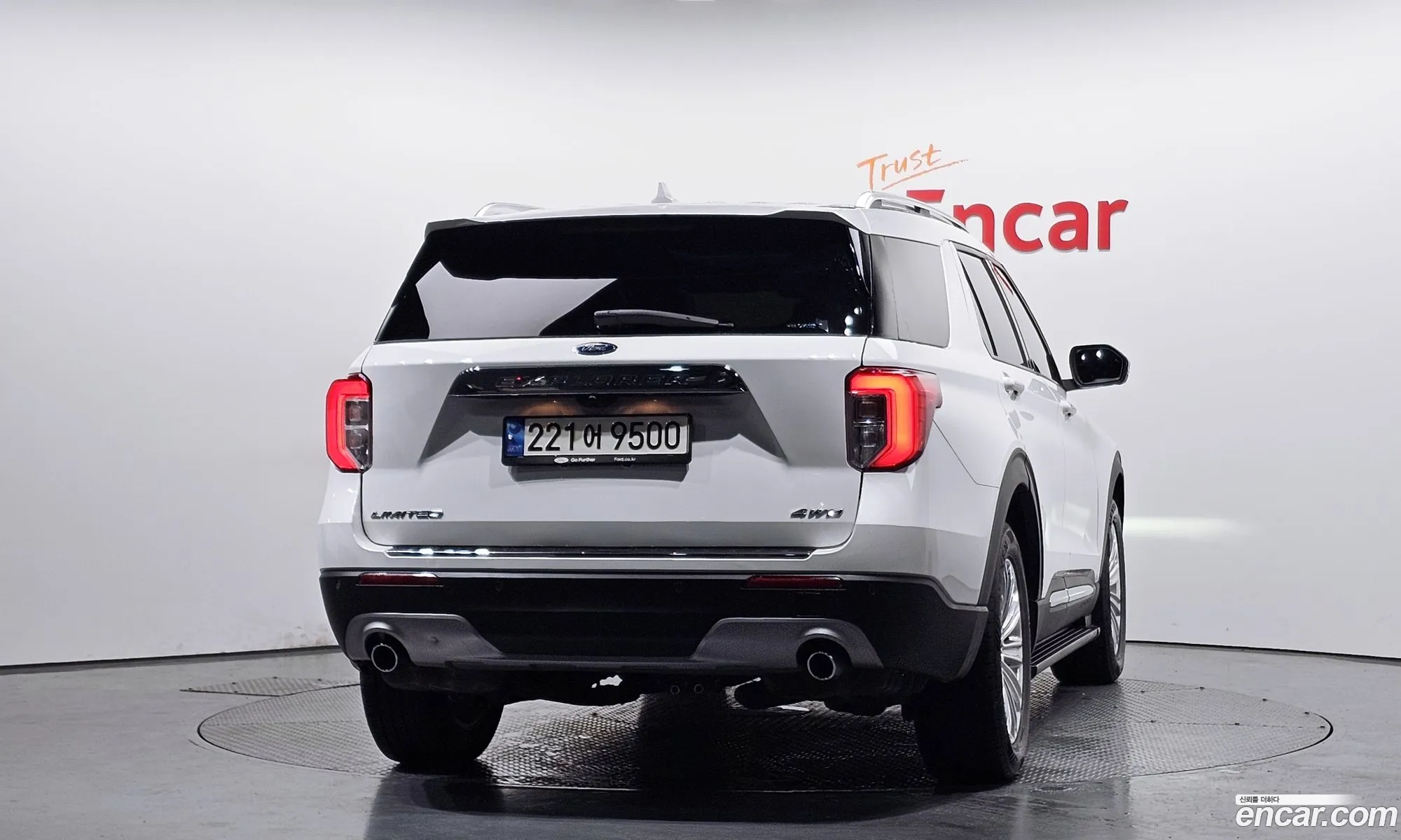Ford Explorer 6th Gen 2021 — 3