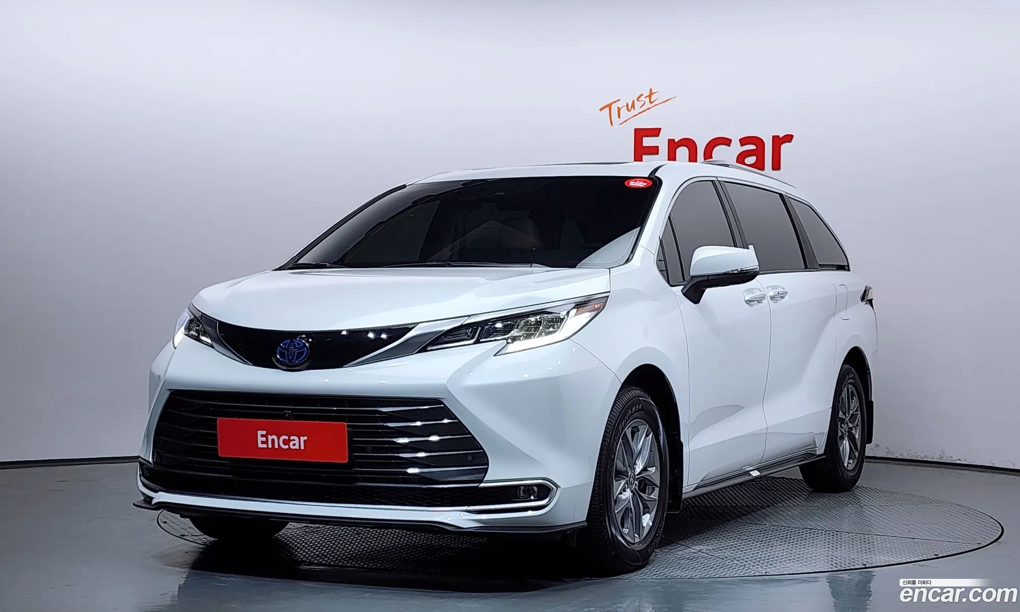 Toyota Sienna 2024 — 4