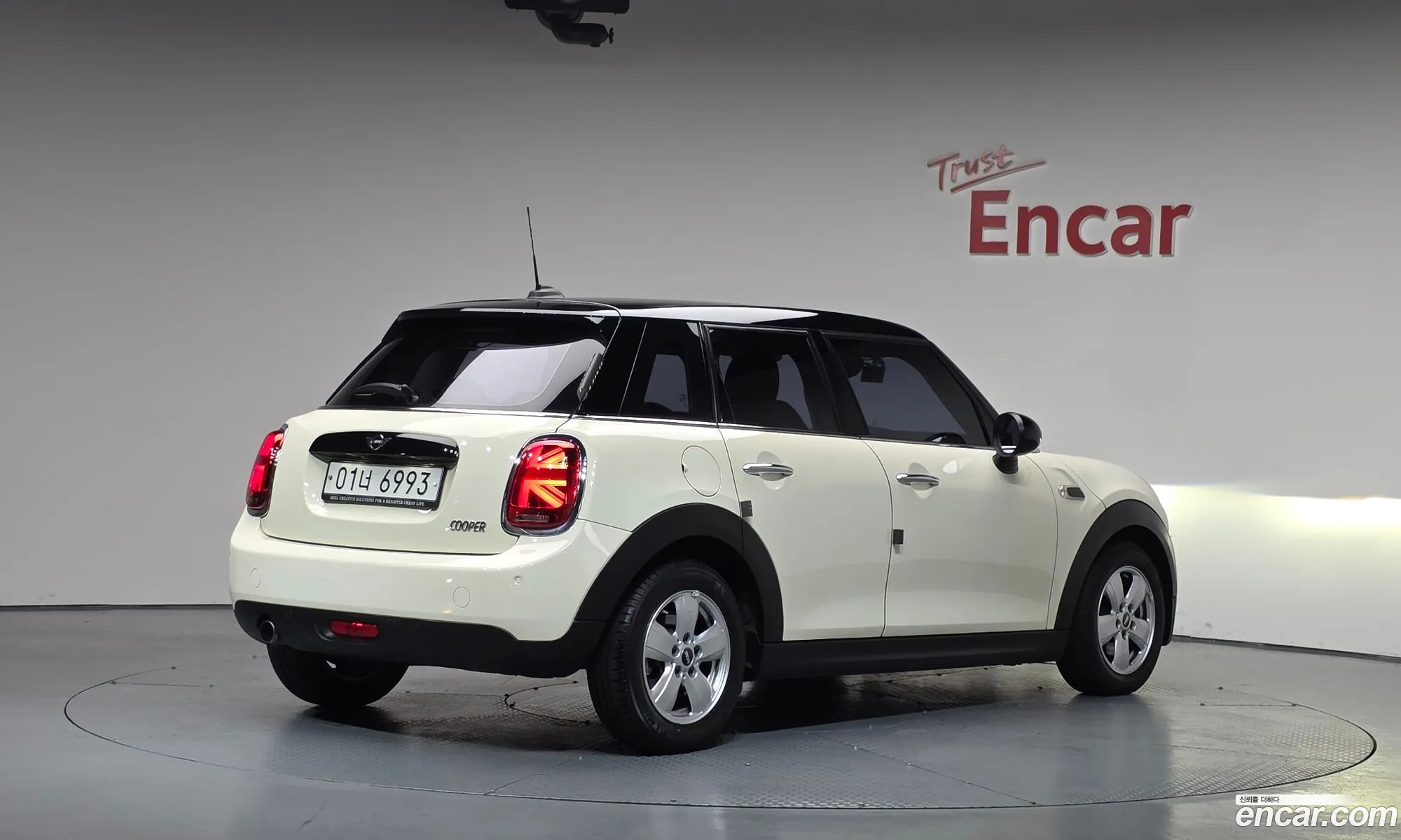 Mini Cooper 2019 WMWXU1105K2H35264 — 17