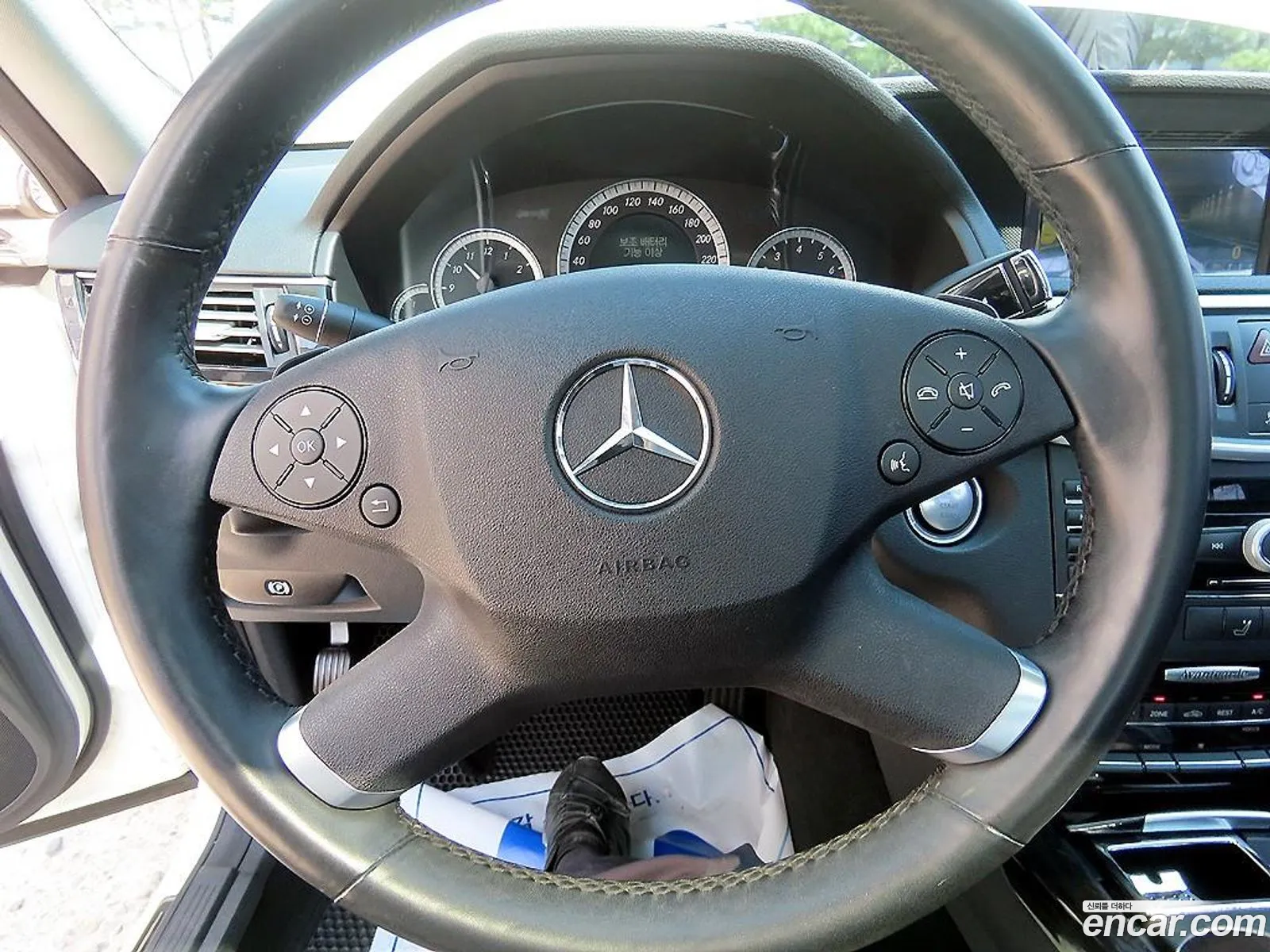 Mercedes-Benz E-Class W212 2009 — 9