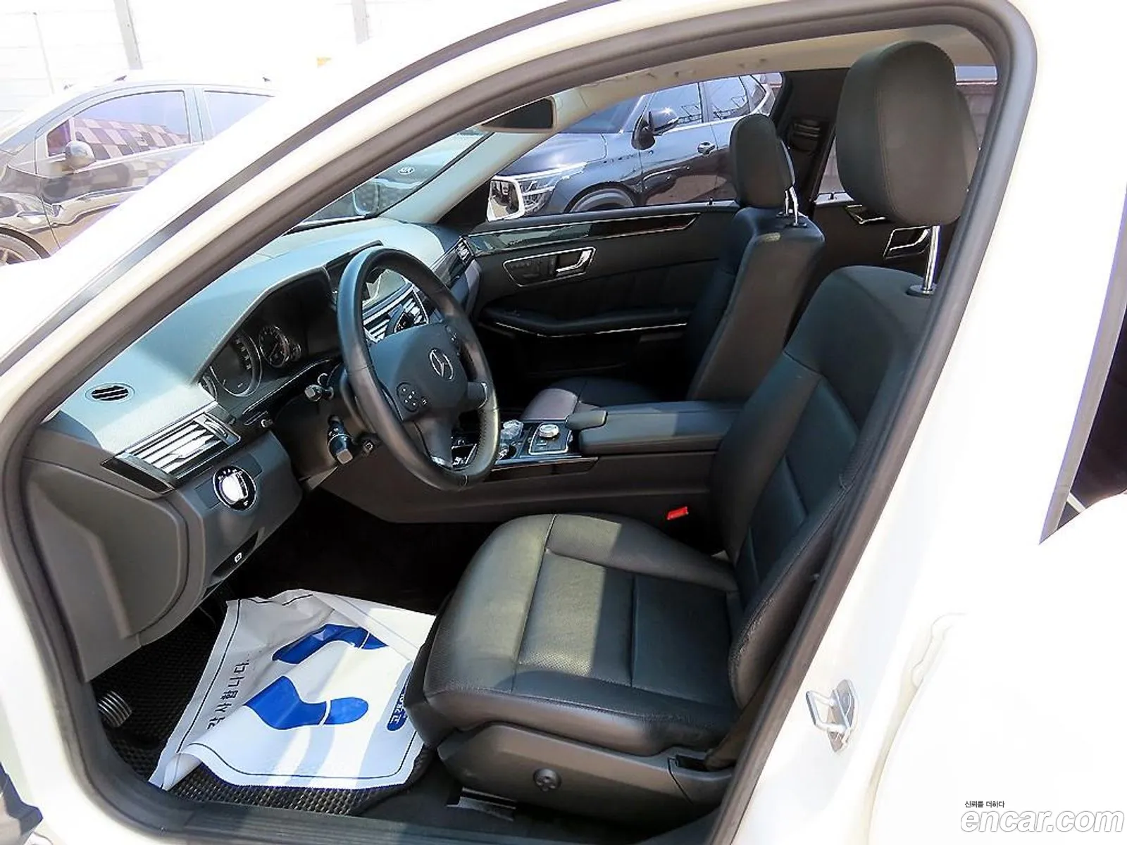 Mercedes-Benz E-Class W212 2009 — 5