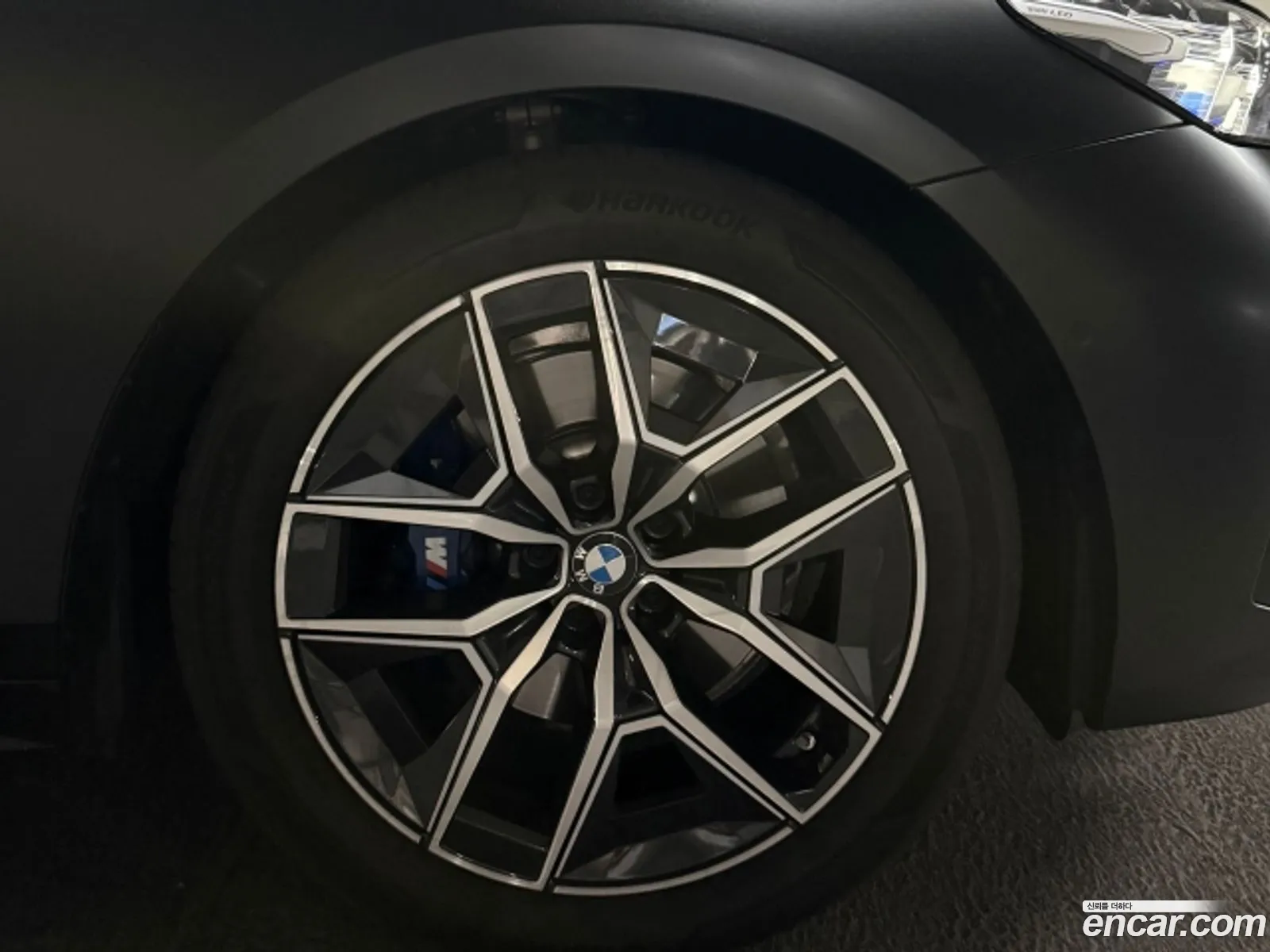 BMW 5 Series 2025 — 12