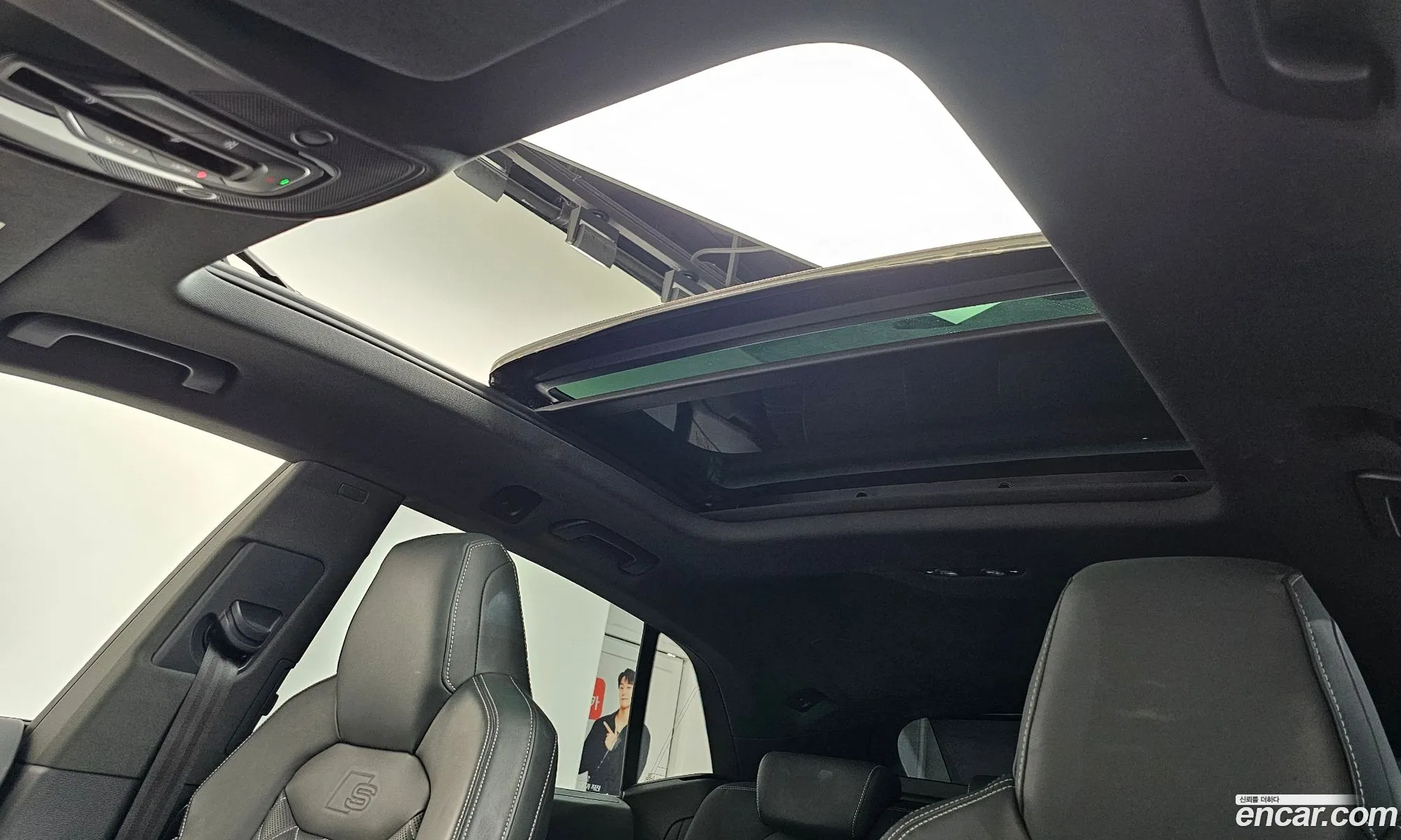 Audi Q8 2023 WAUZZZF14PD024920 — 6