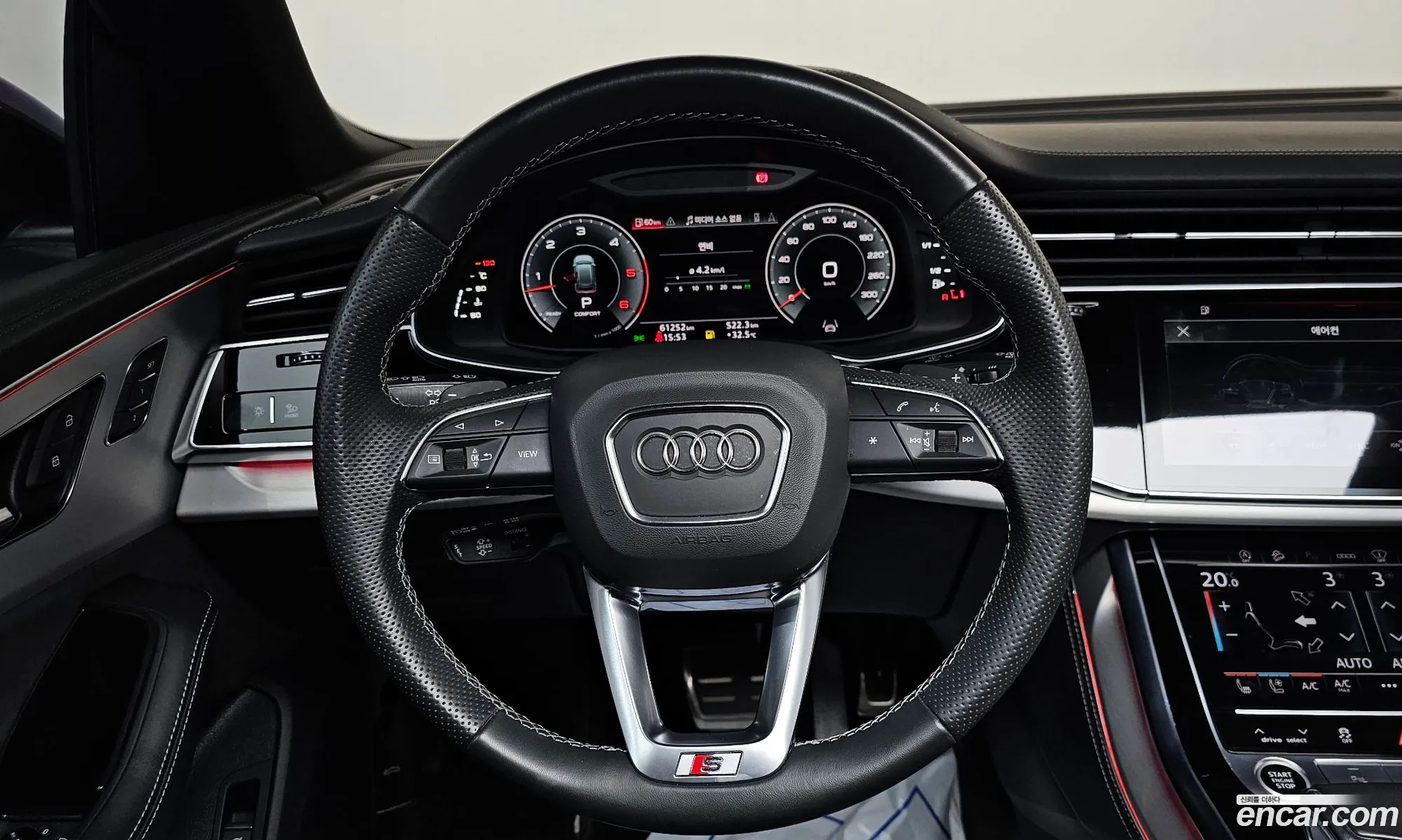 Audi Q8 2023 WAUZZZF14PD024920 — 14