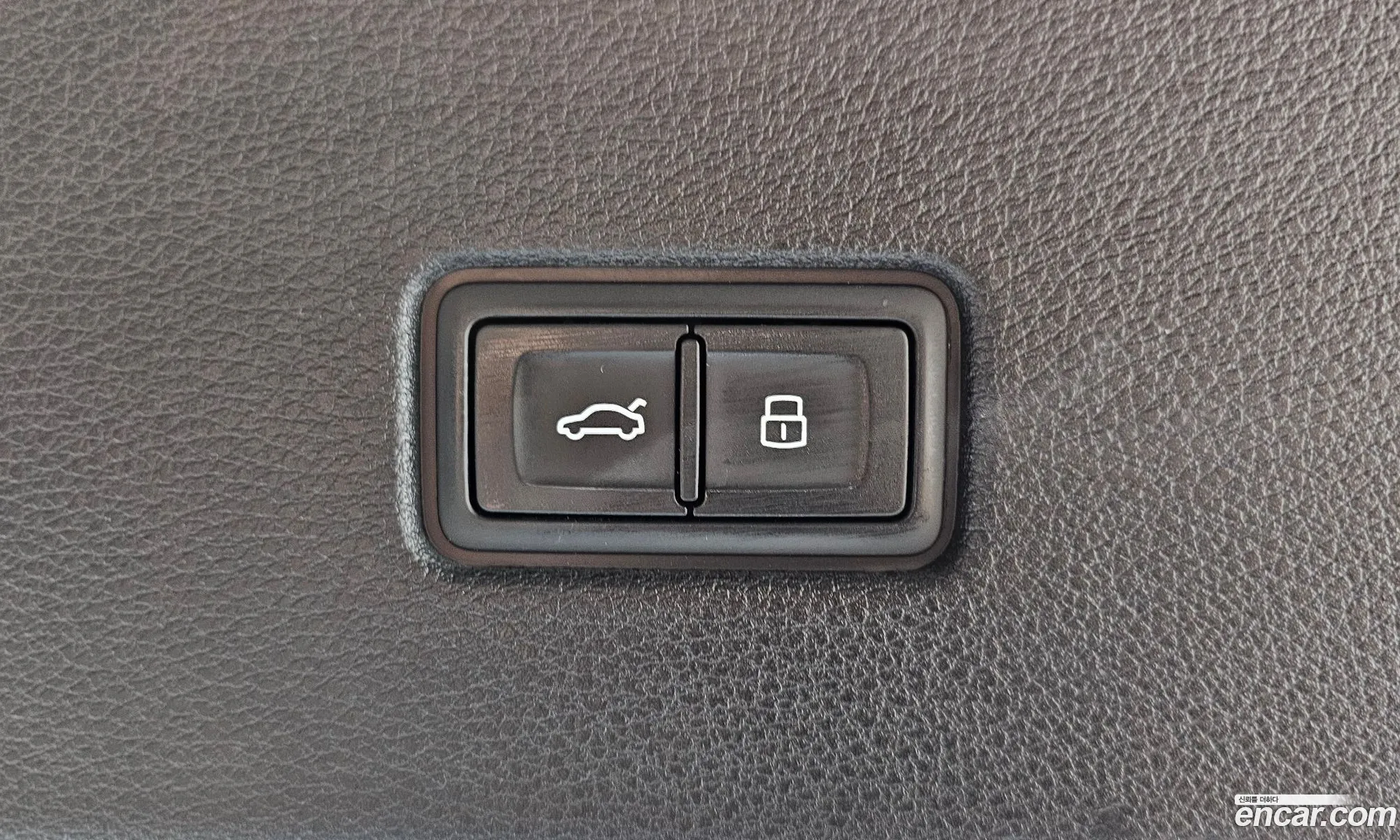Audi Q8 2023 WAUZZZF14PD024920 — 18