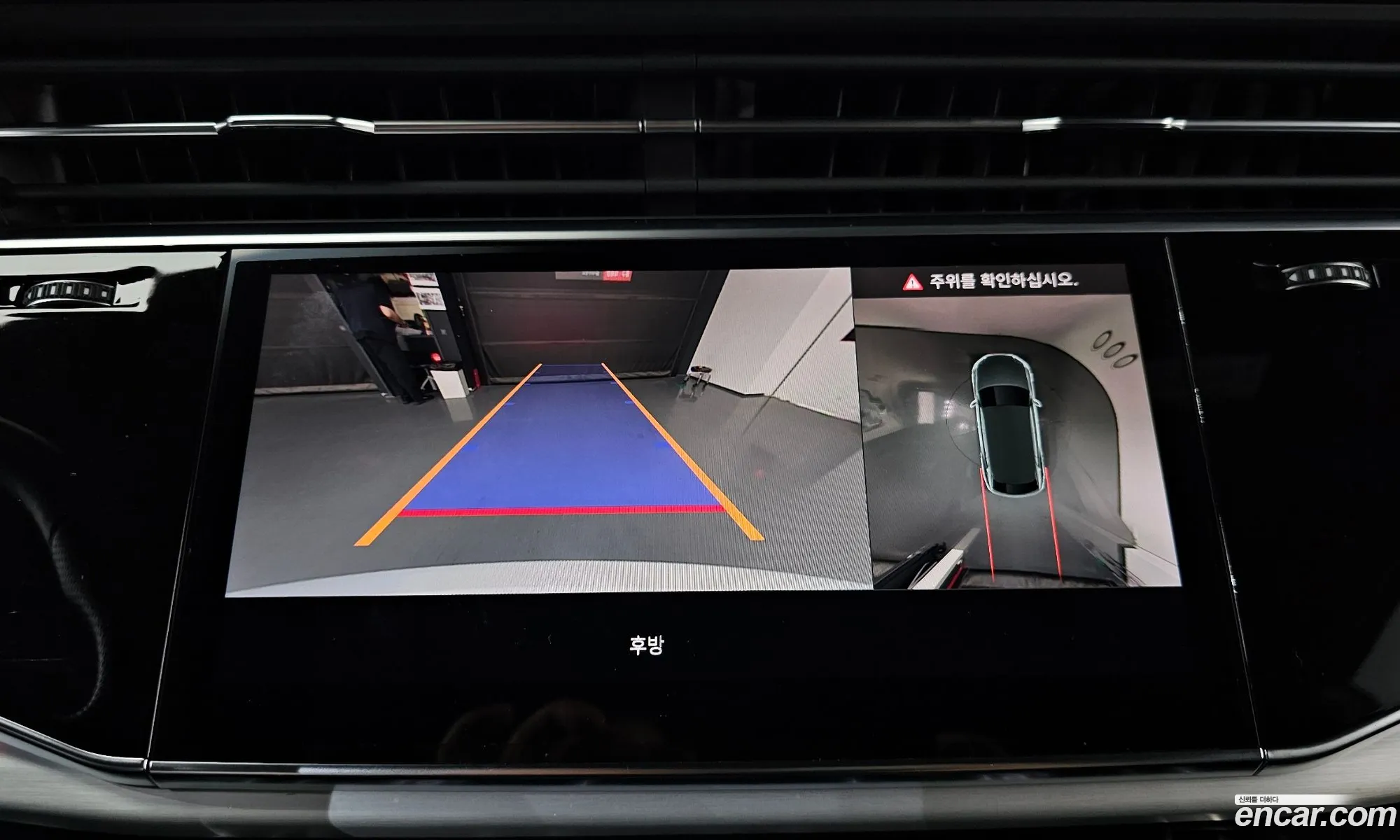 Audi Q8 2023 WAUZZZF14PD024920 — 10