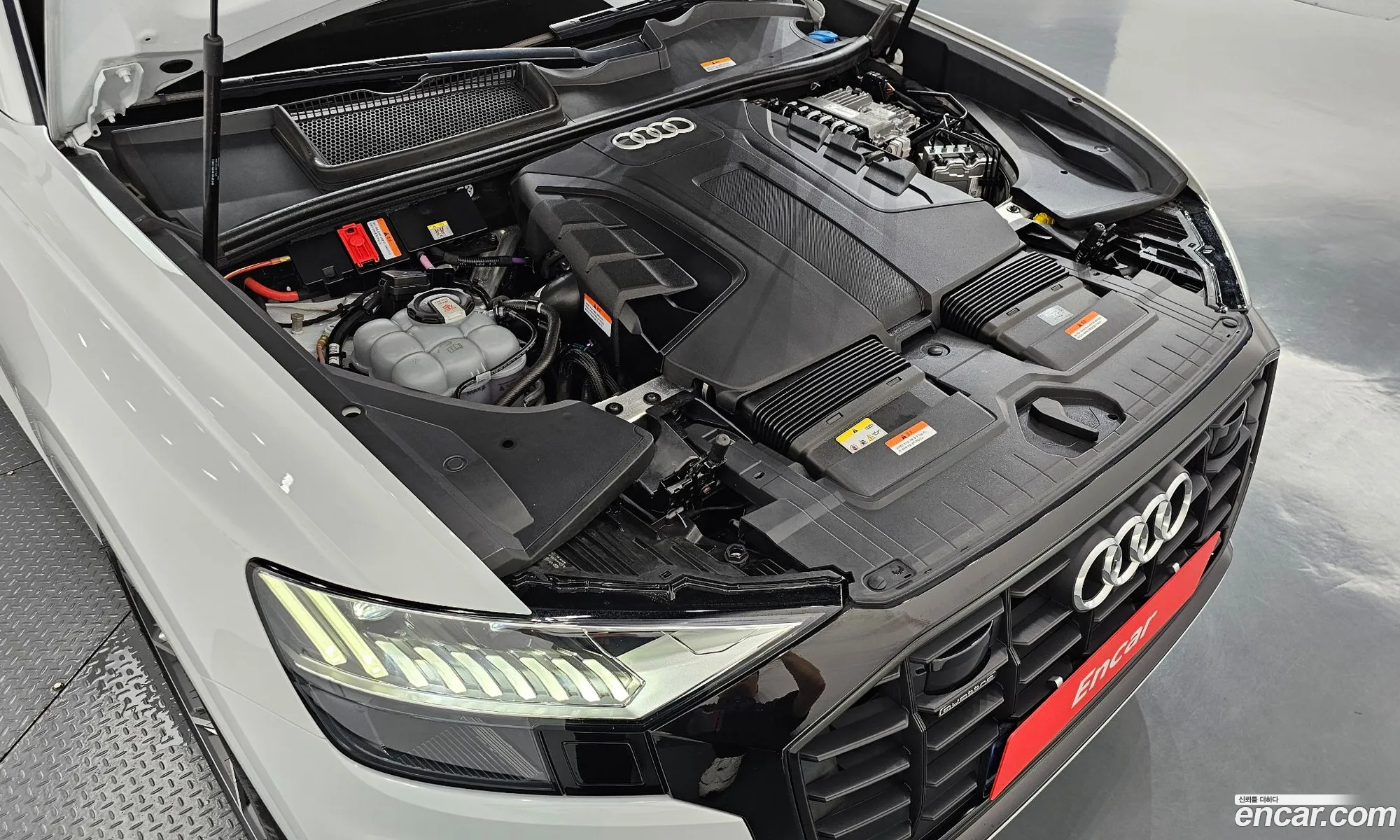 Audi Q8 2023 WAUZZZF14PD024920 — 3