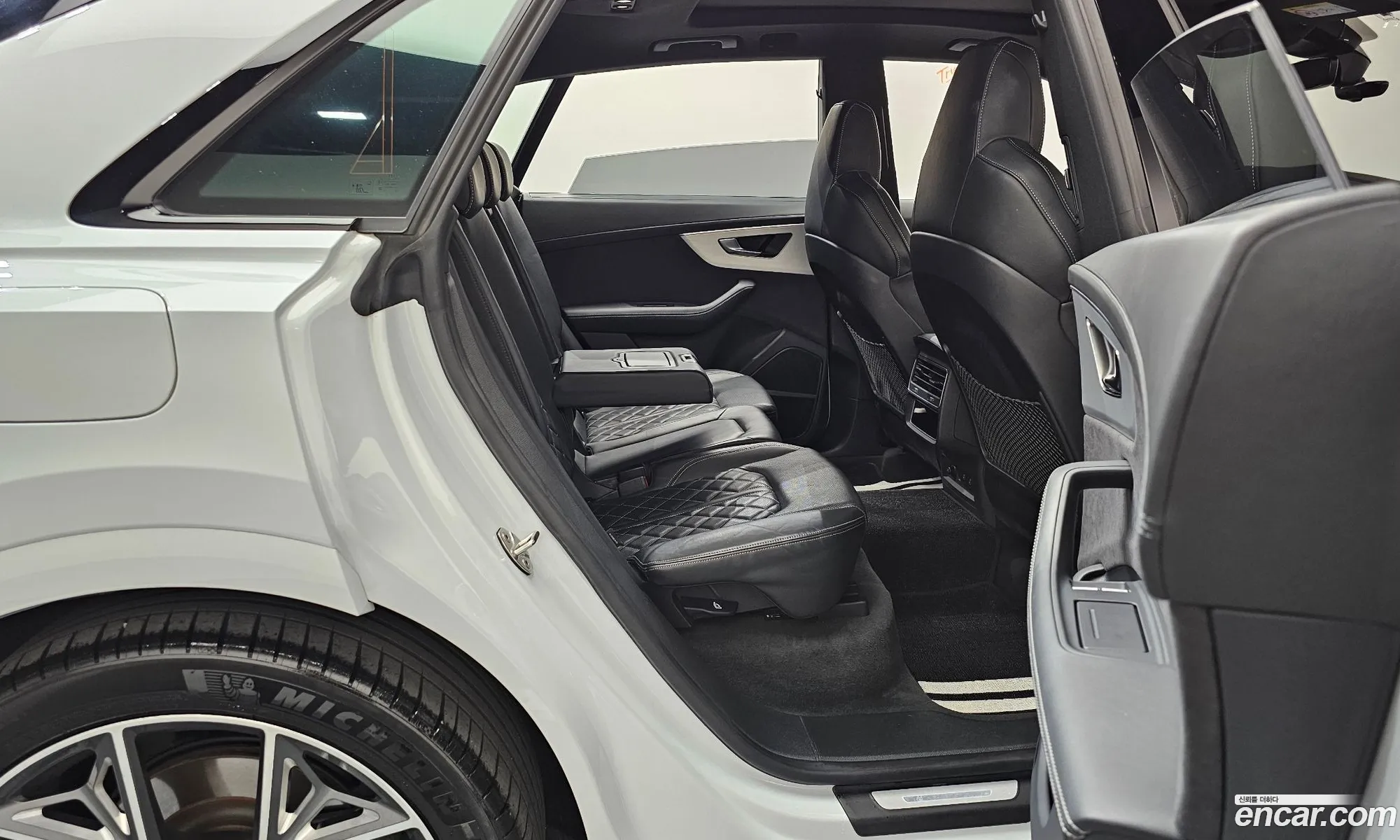 Audi Q8 2023 WAUZZZF14PD024920 — 12
