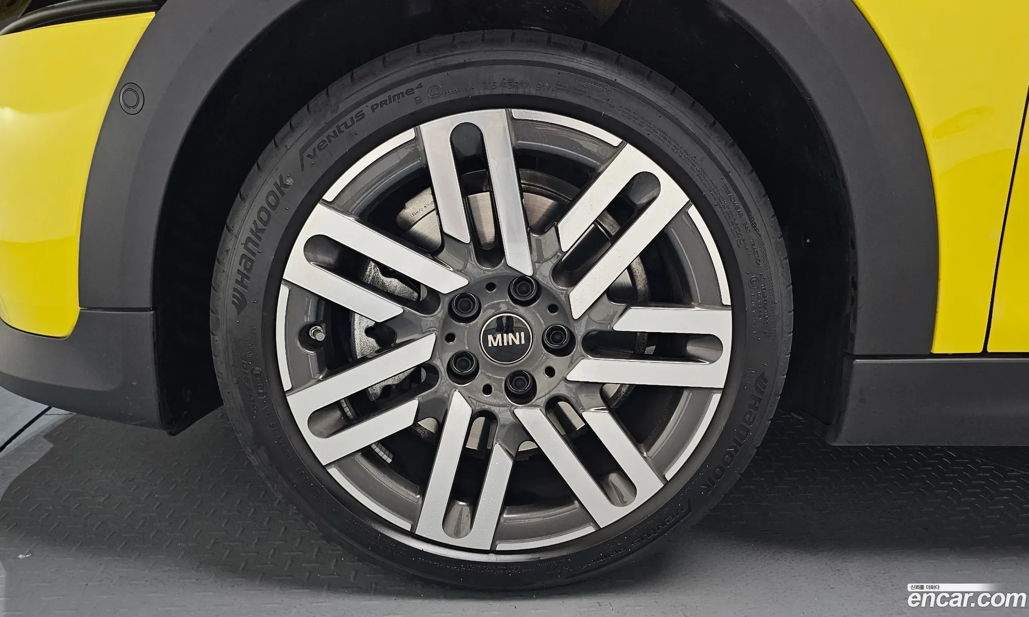 Mini Cooper C 2025 WMW61GD00S2X07131 — 5