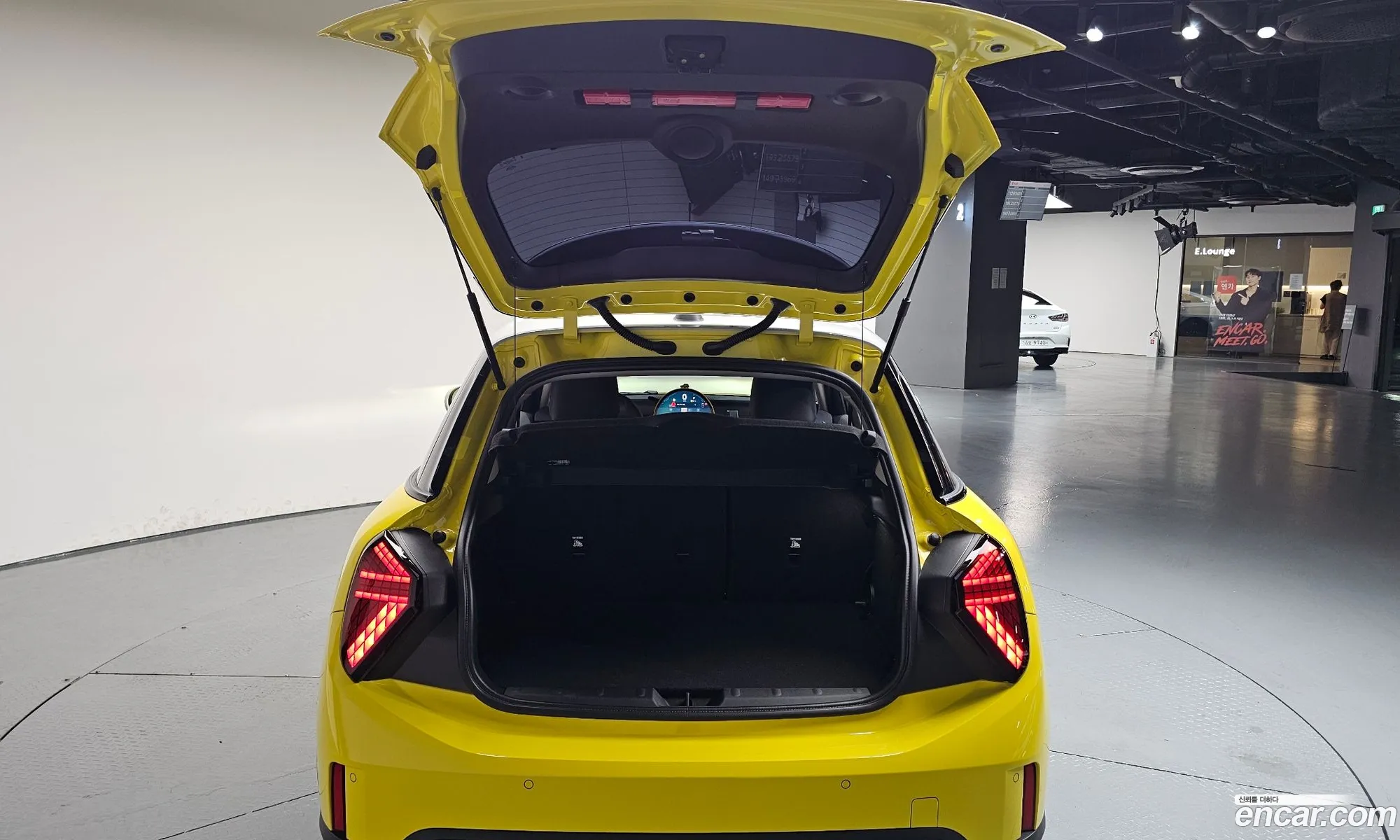 Mini Cooper C 2025 WMW61GD00S2X07131 — 33