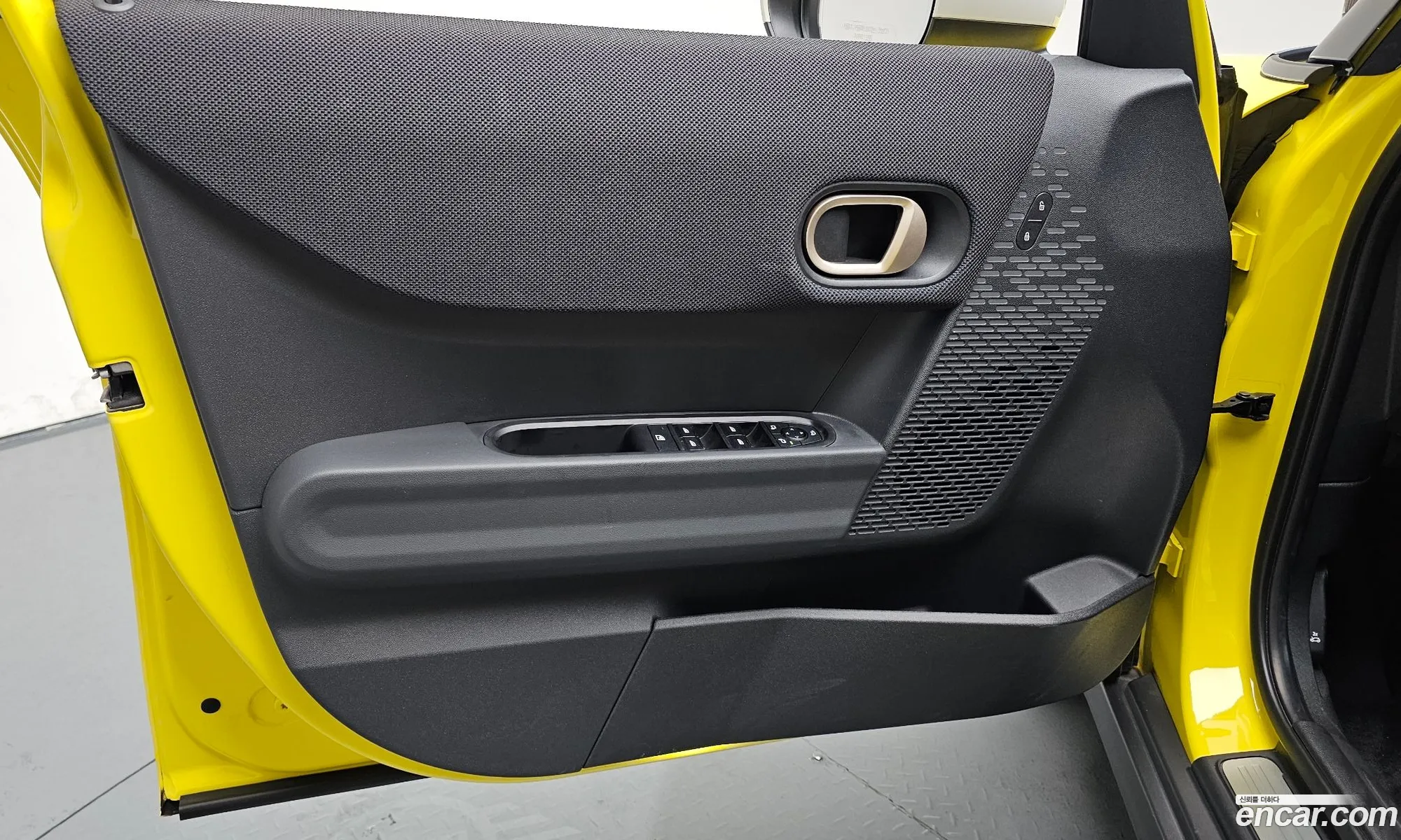 Mini Cooper C 2025 WMW61GD00S2X07131 — 19