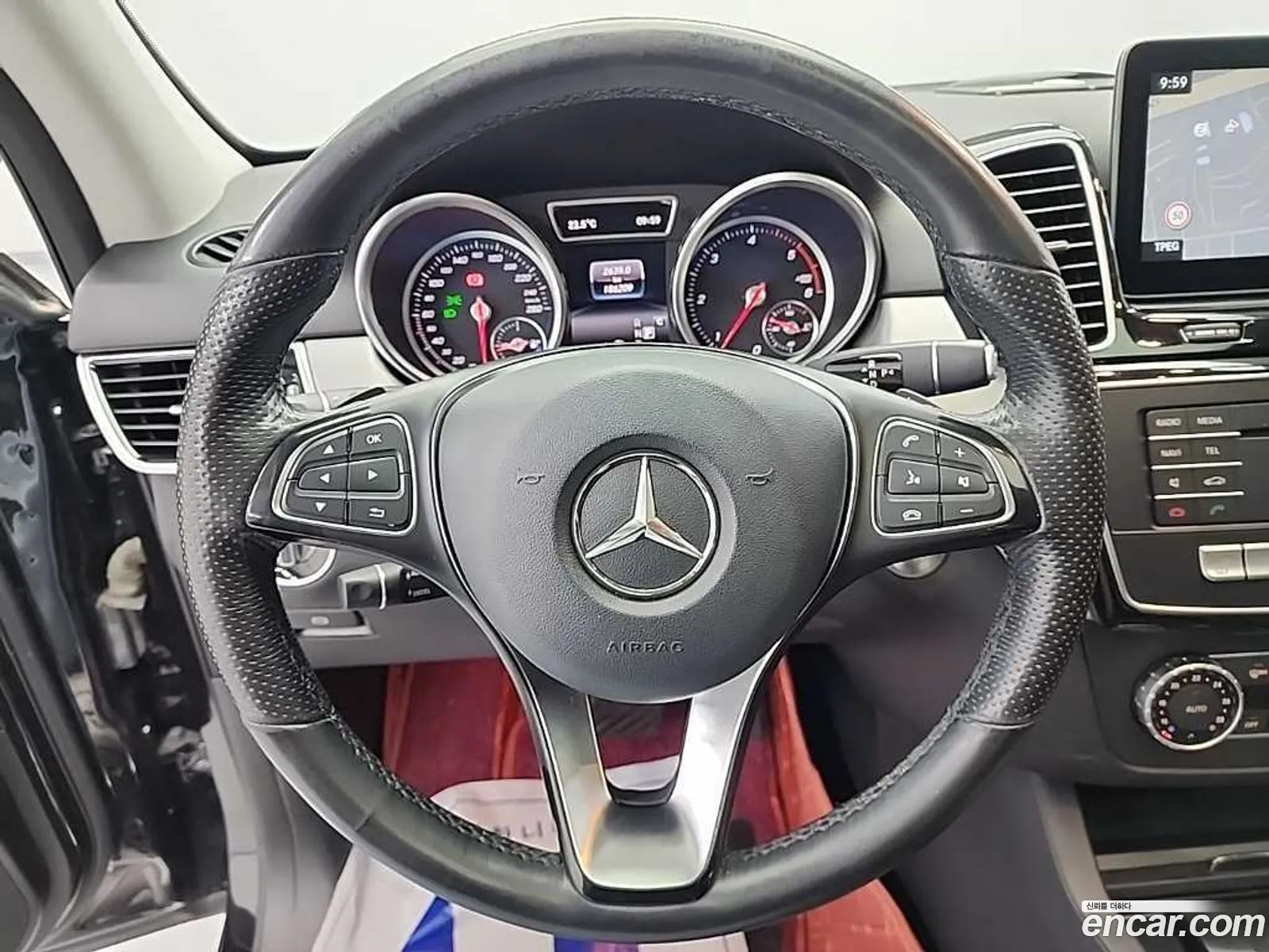 Mercedes-Benz GLE-Class W166 2018 — 13