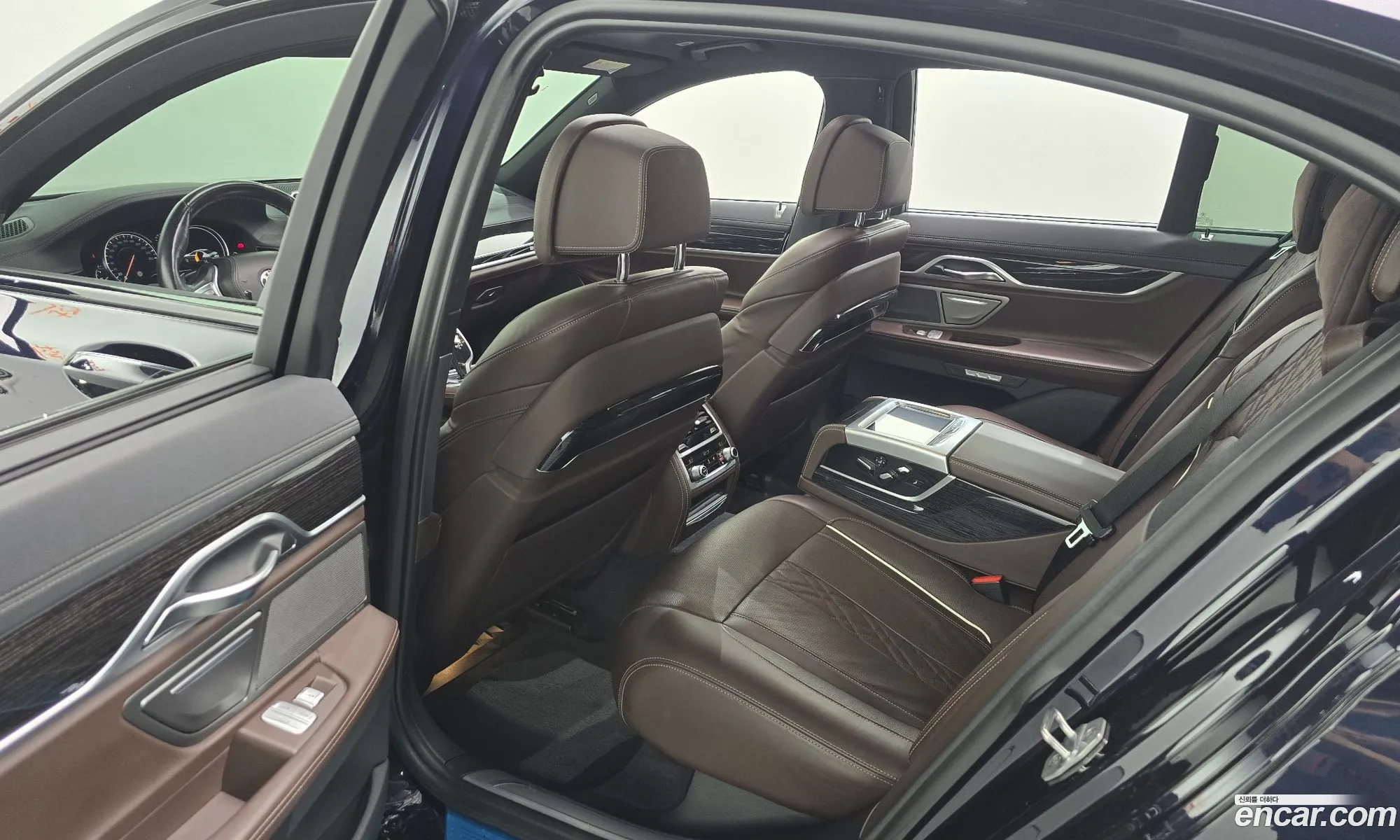 BMW 7 Series 2017 — 11