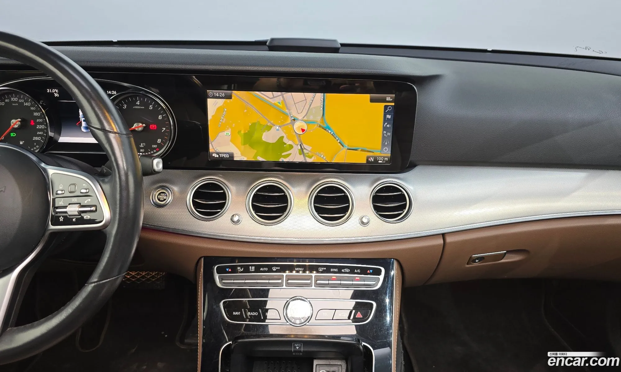 Mercedes-Benz E-Class W213 2018 WDDZF4JB2KA514626 — 2
