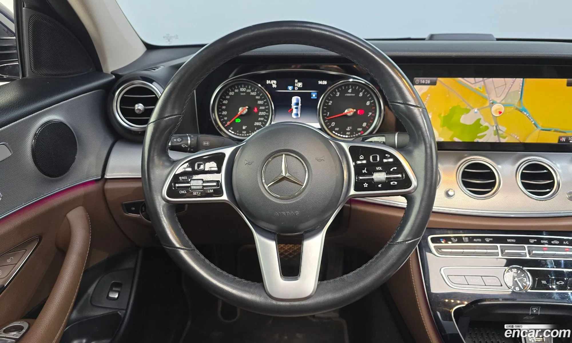 Mercedes-Benz E-Class W213 2018 WDDZF4JB2KA514626 — 11