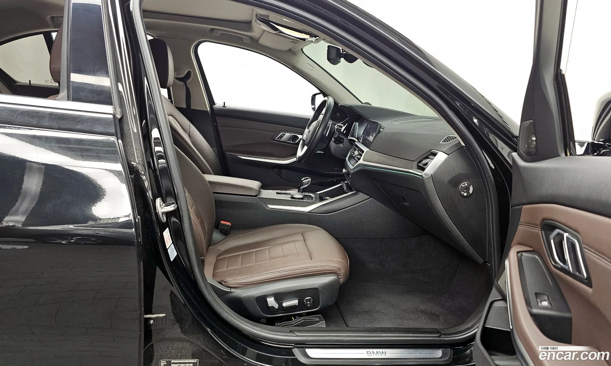 BMW 3 Series 2020 — 3