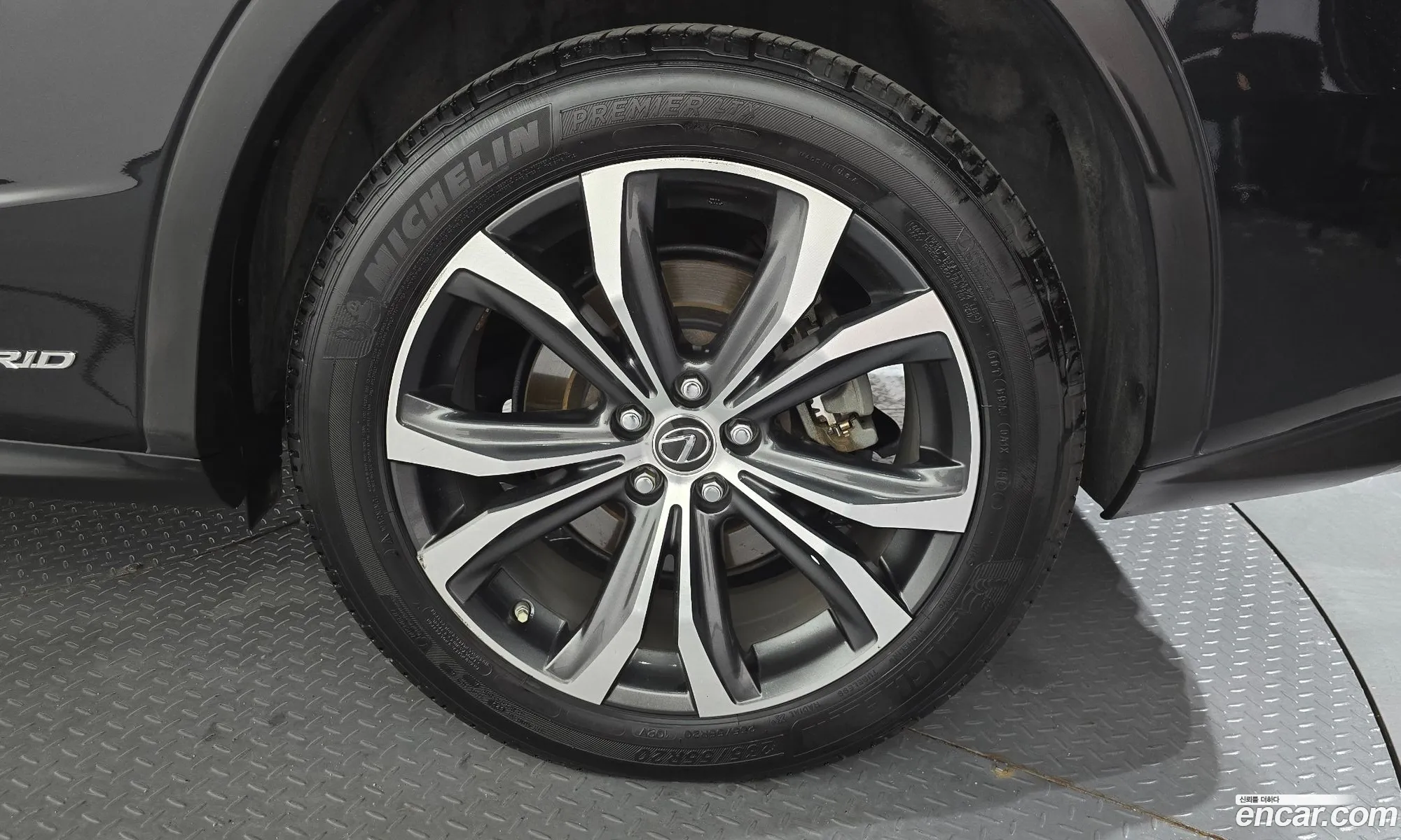 Lexus RX450h 2019 — 30