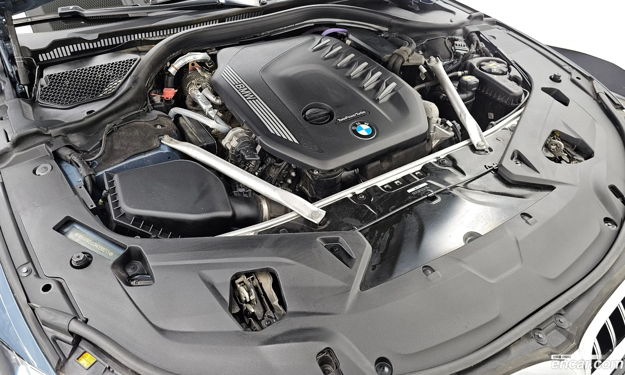 BMW 8 Series 2021 — 23